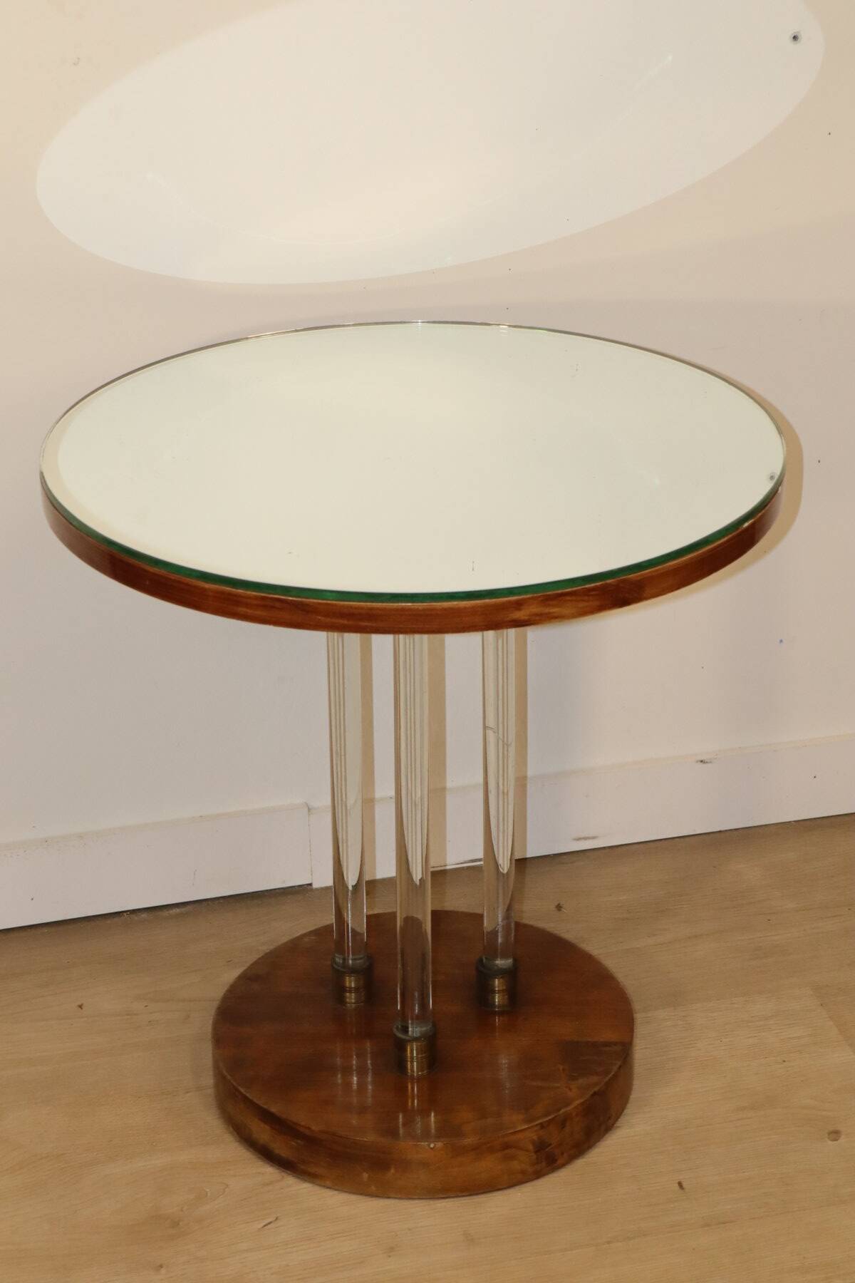 Art Deco side table in wood, brass and glass