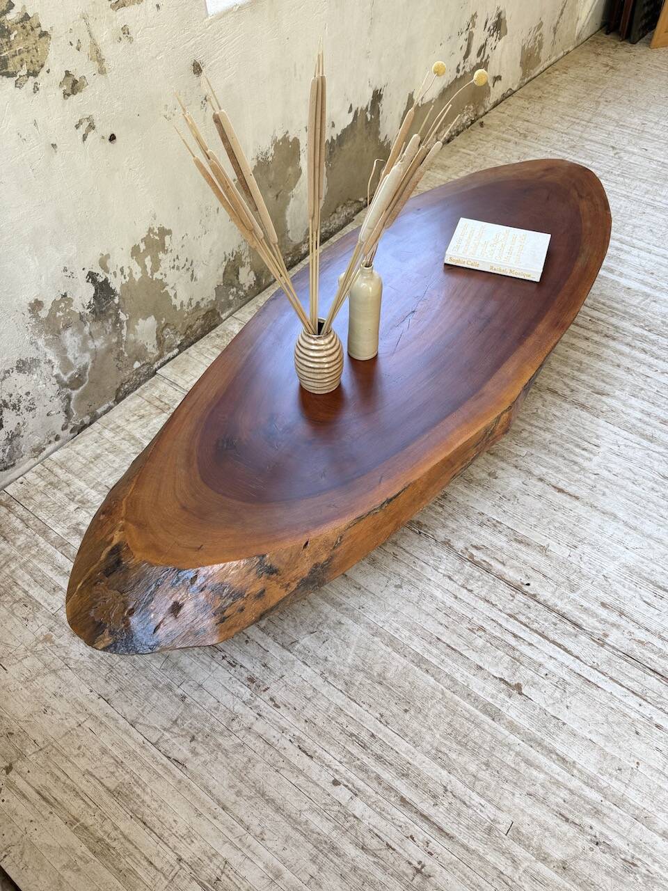 Table basse années 50 plateau bois exotique XXL