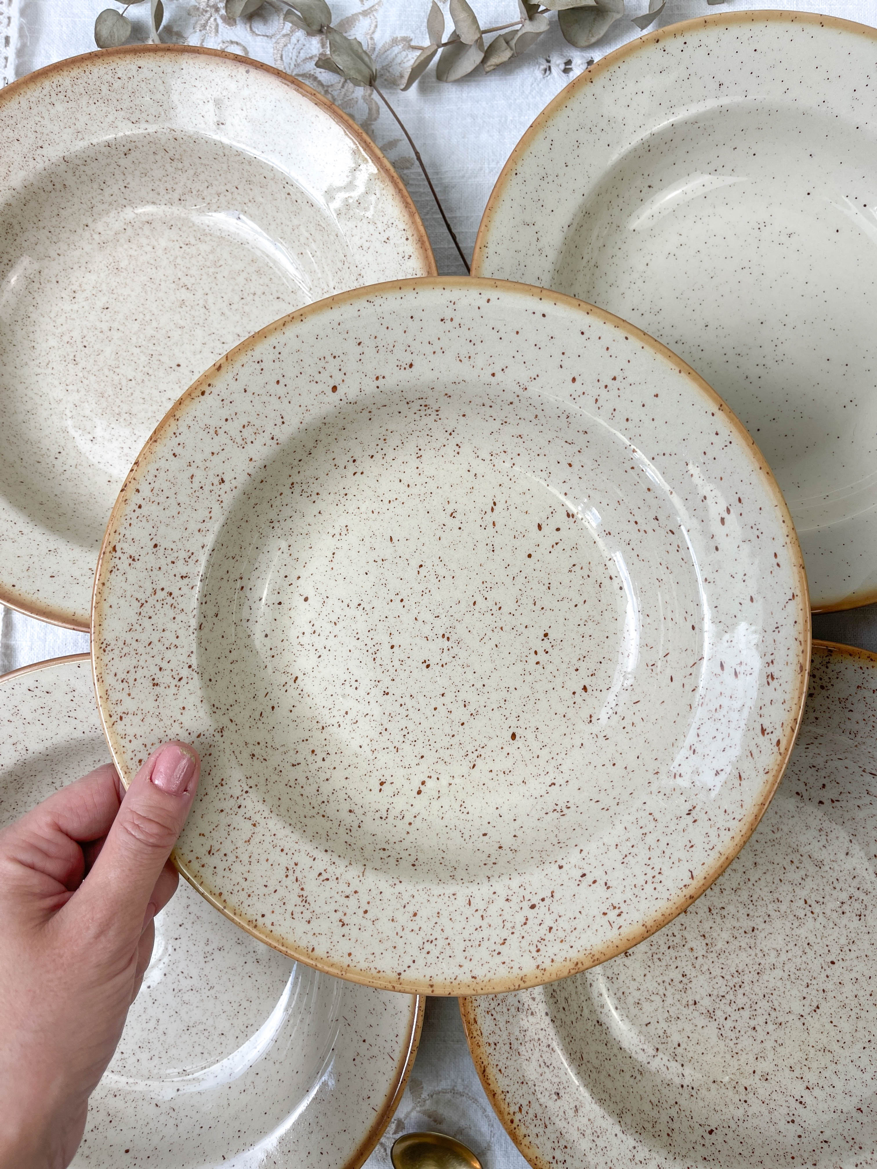 6 Tulowice speckled stoneware soup plates