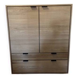 Meuble bahut en chêne massif marque Tikamoon