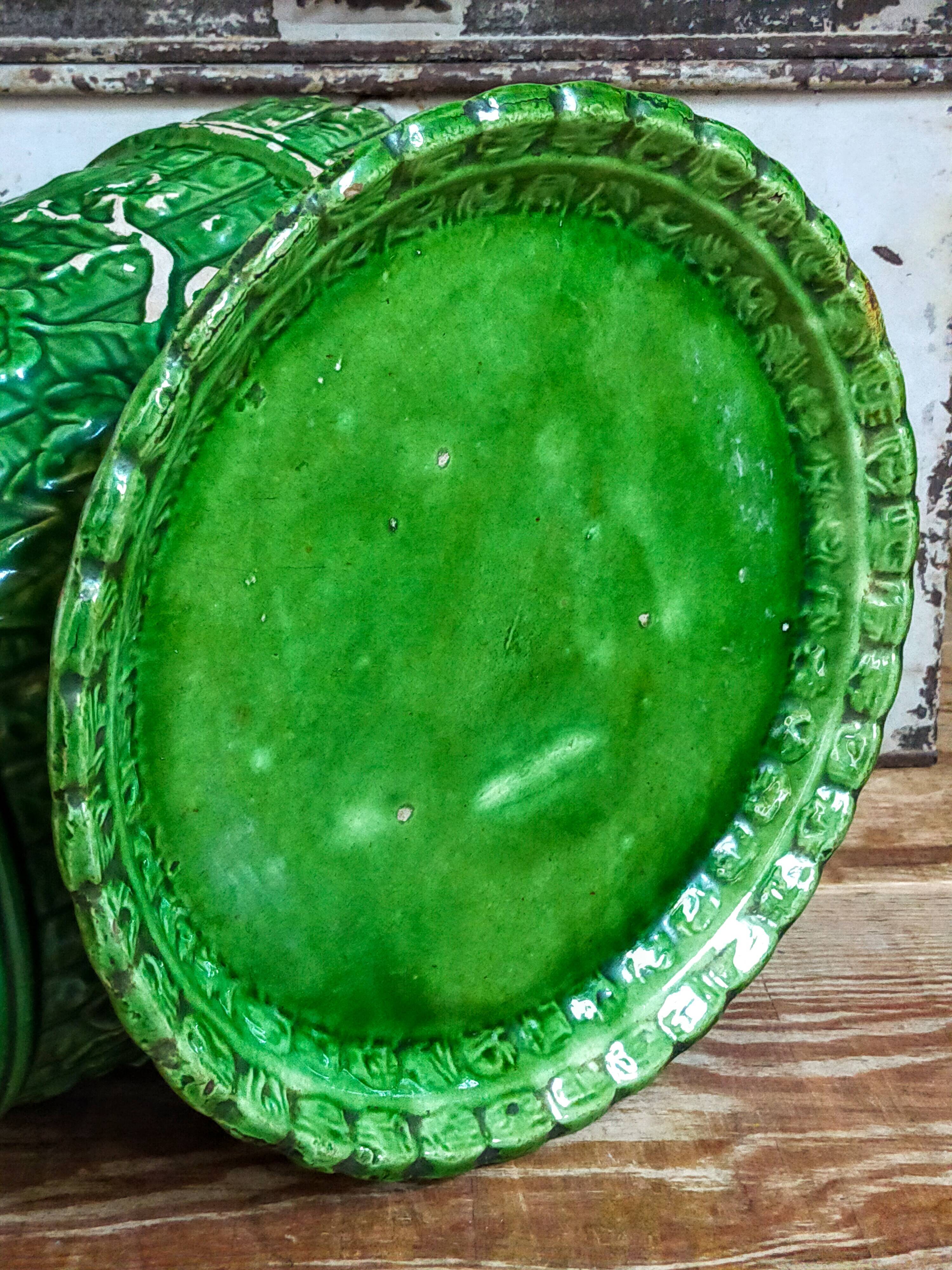 Flower pot and saucer in slip by G. De Bruyn 19th century