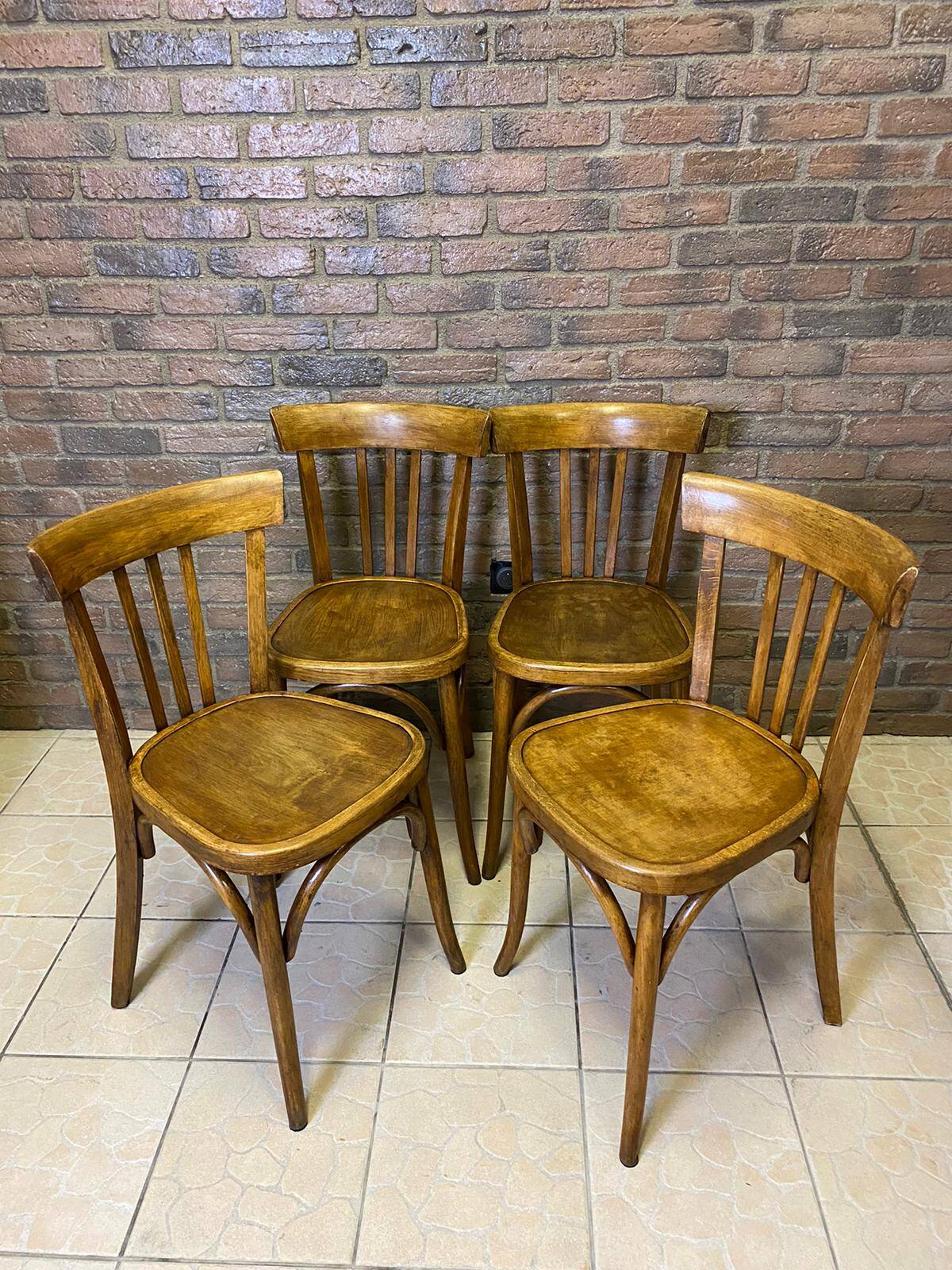Lot de chaises Fischel