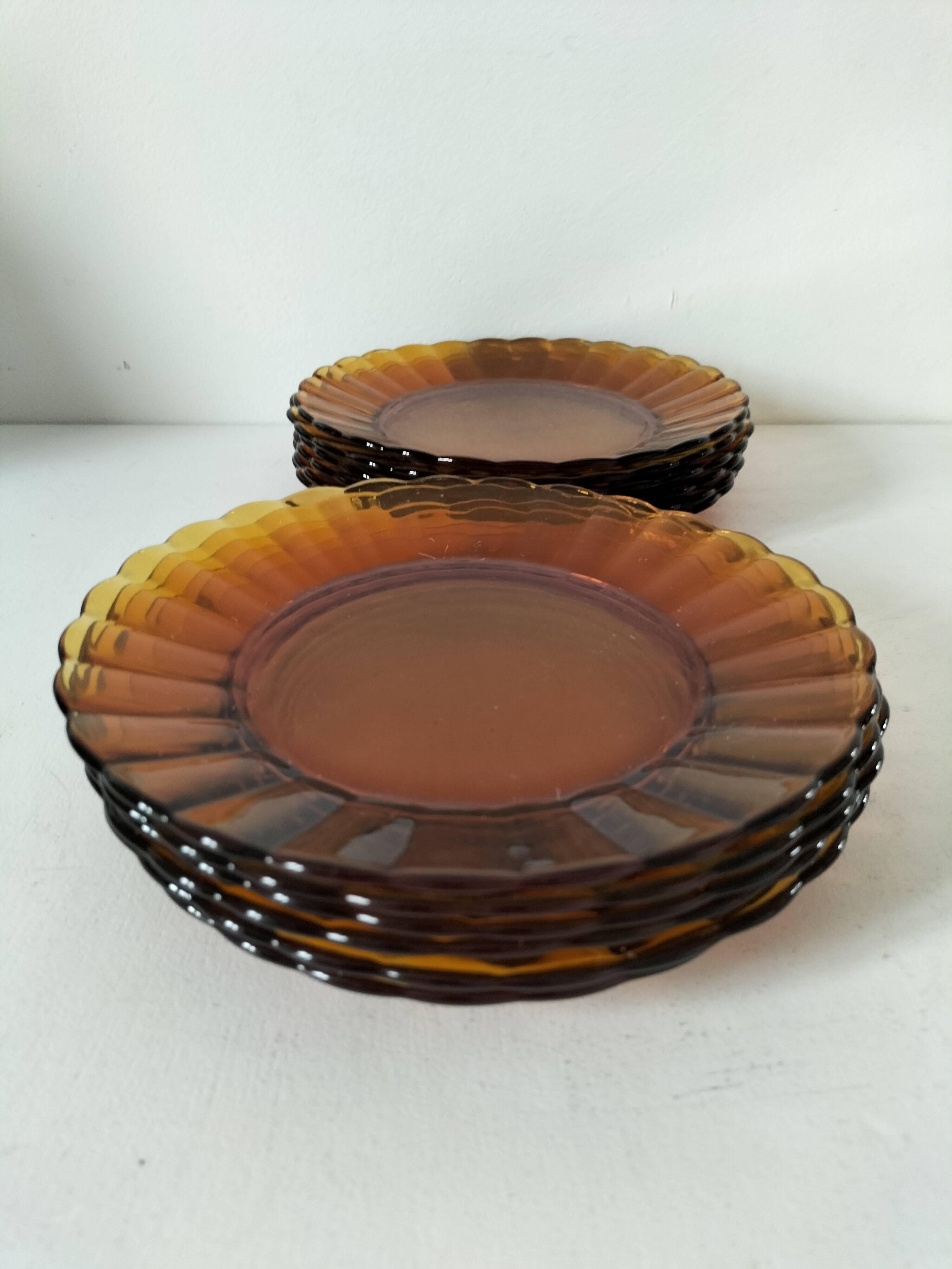 Lot 12 asssiettes fleur DURALEX vintage