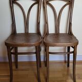 Set of 2 J & J Kohn chairs