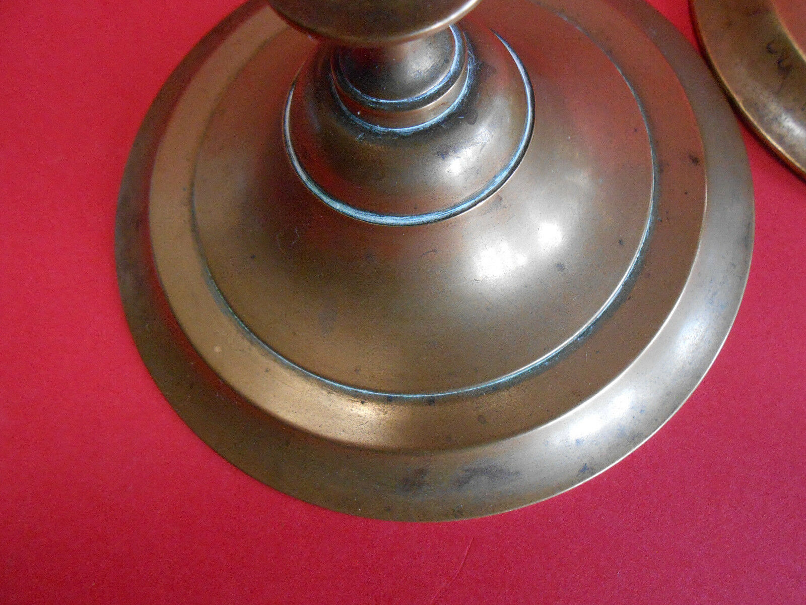 Pair of bougeoirs bronze