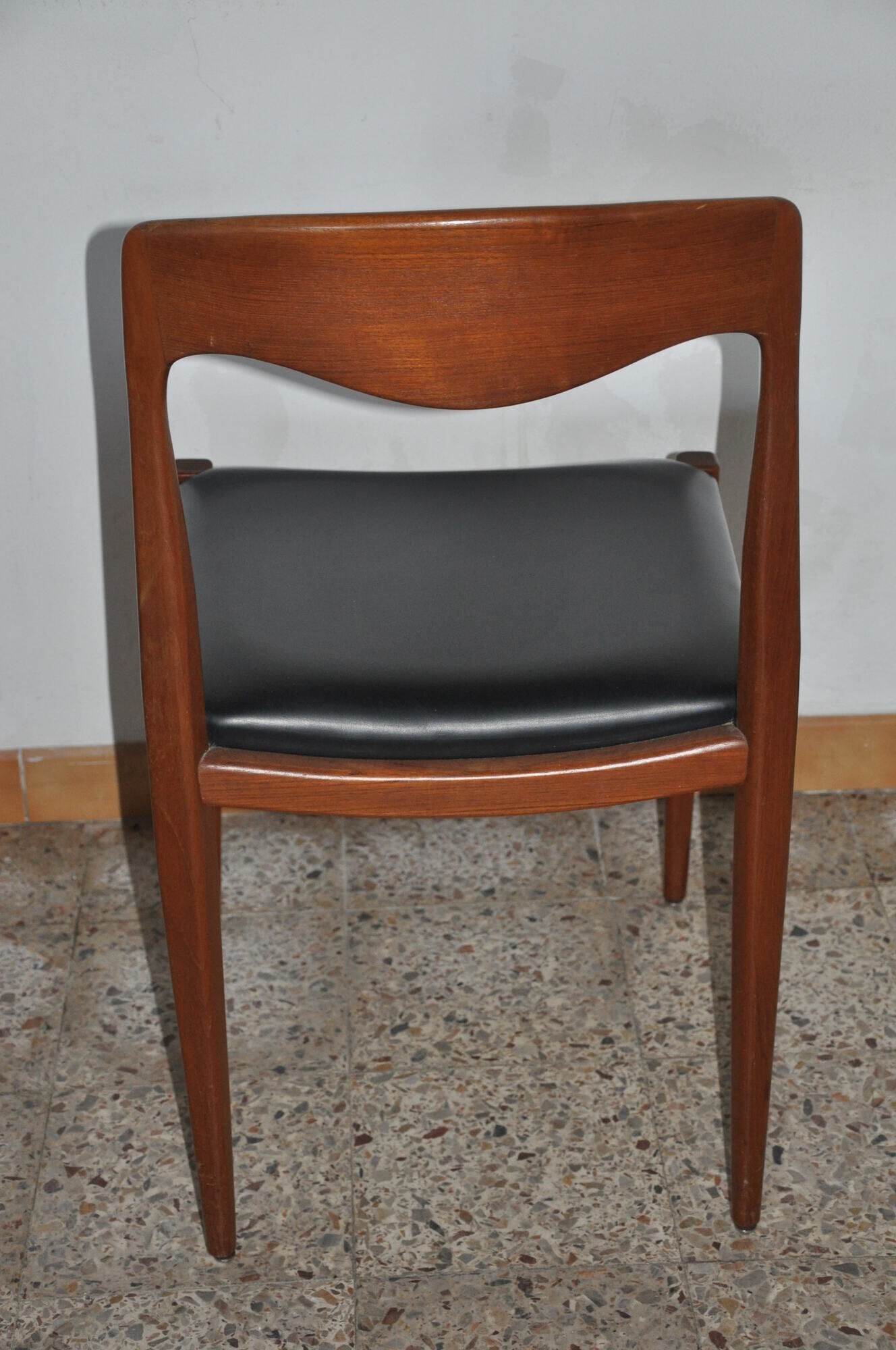 Lot of 6 scandinavian chairs in teak and skai 60