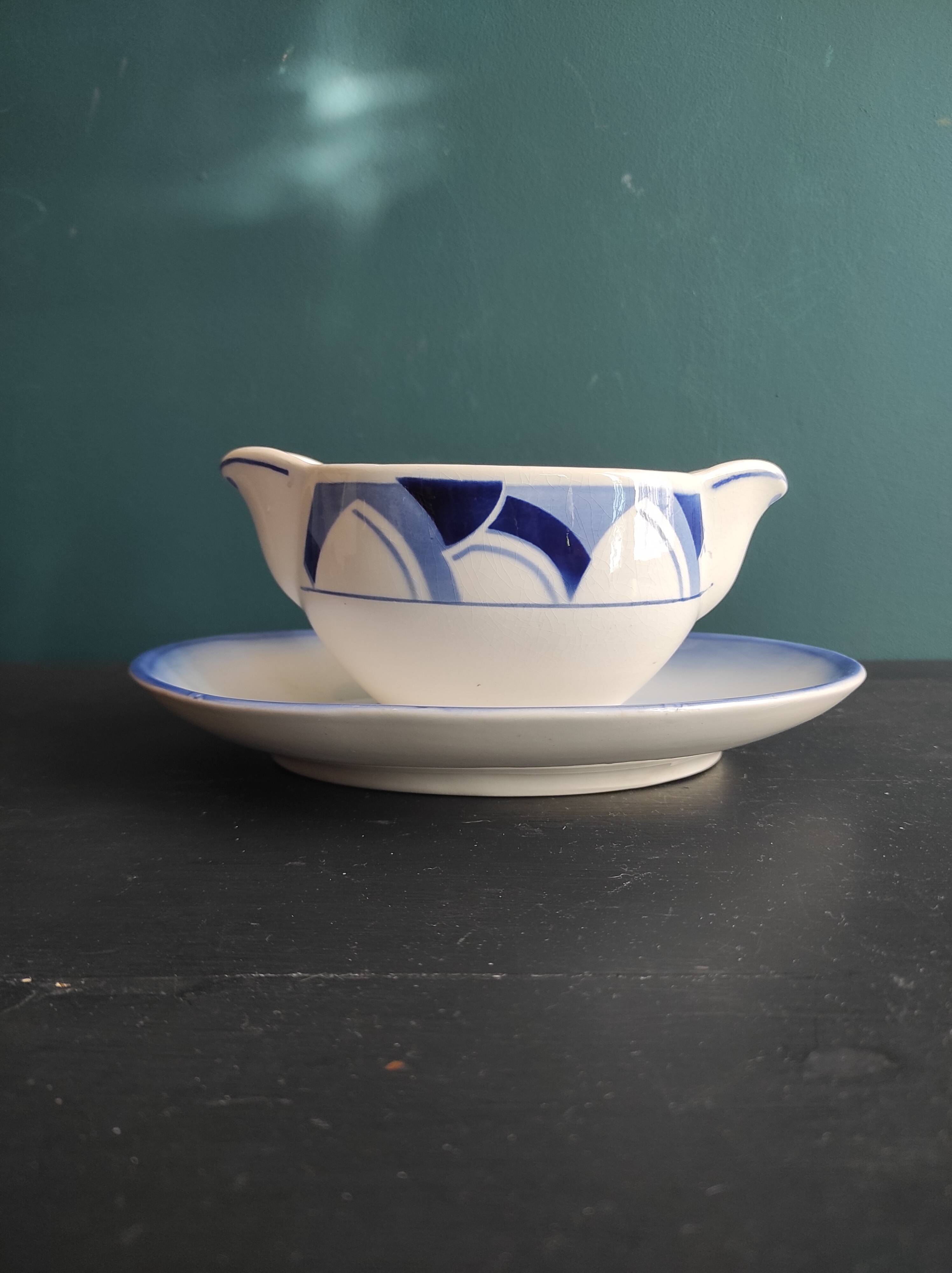 French vintage sauce boat, Digoin Sarreguemines