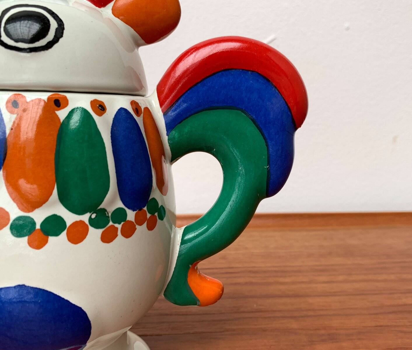 Vintage ceramic teapot or coffee pot chicken, 1970s.