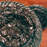 Set of 10 green earthenware dessert plates with a finely embossed floral pattern