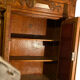Armoire étagère en chêne tête de lion