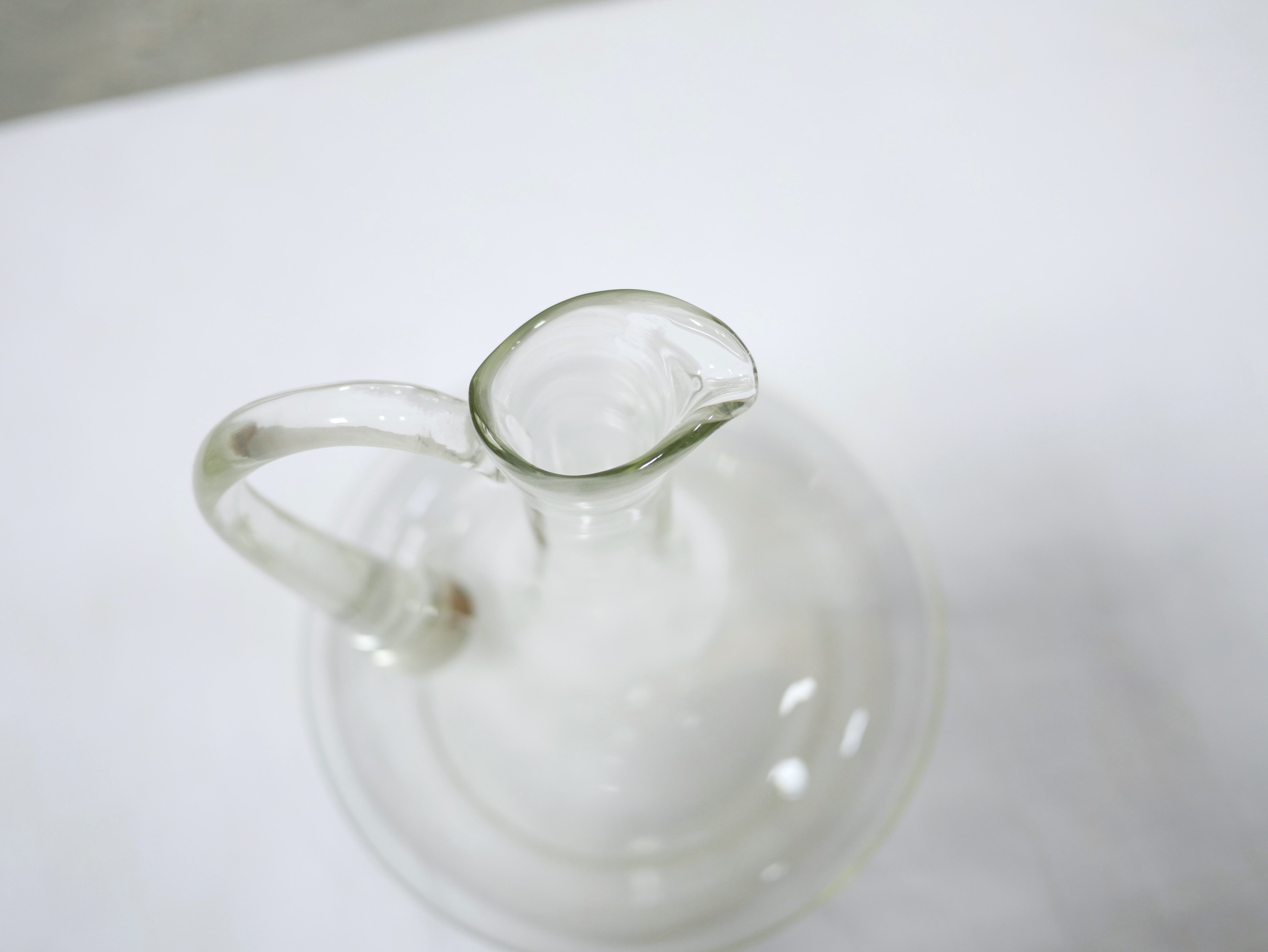 Carafe à décanter vintage en verre soufflé