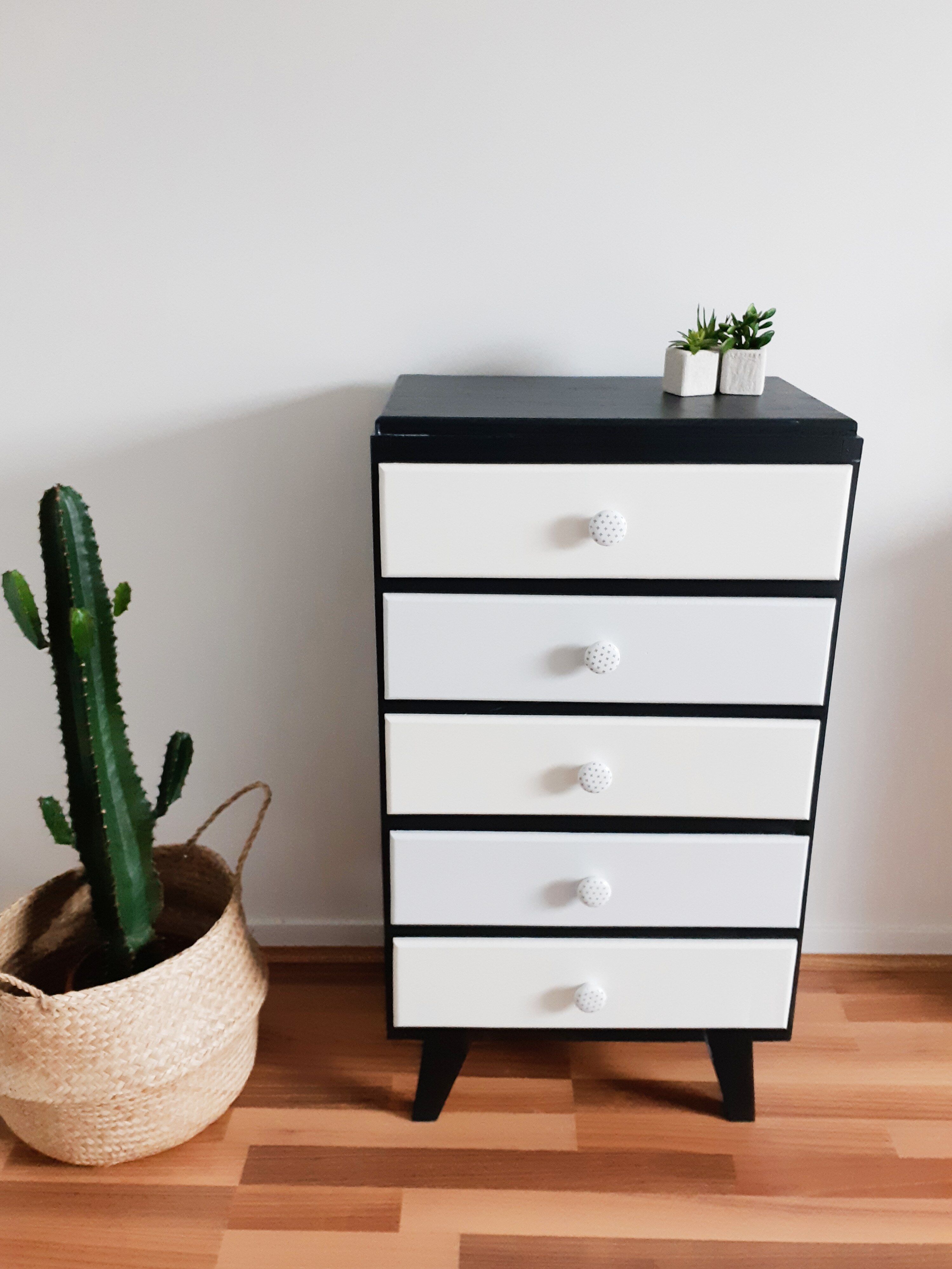 Vintage feet compass dresser