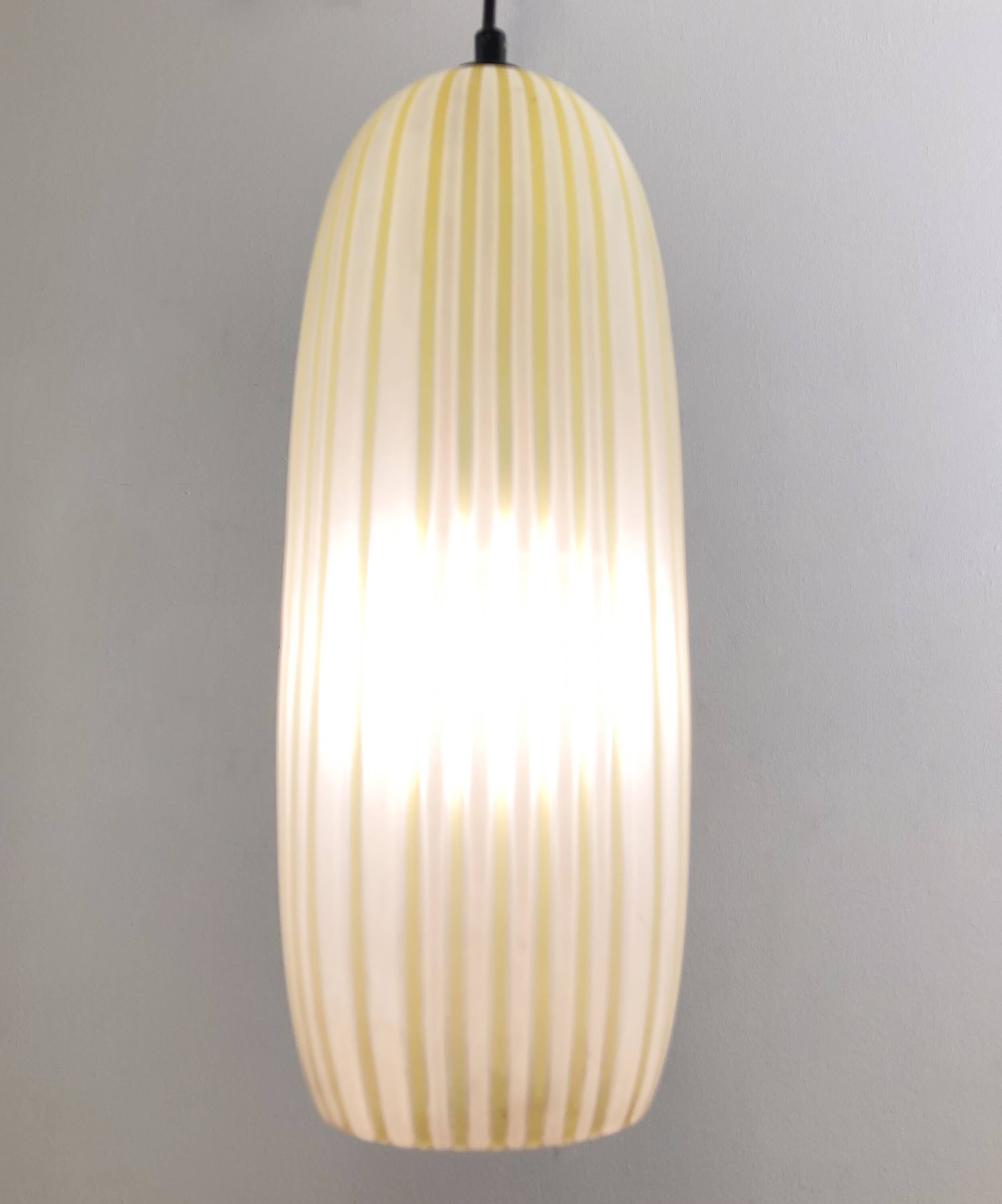 Mid-Century Modern Yellow Glass Pendant Lamp, Italy, 1960s