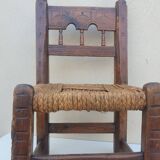 Chaise au cordage ancien espagnole brutaliste ancienne XVIIième ou XVIIIième