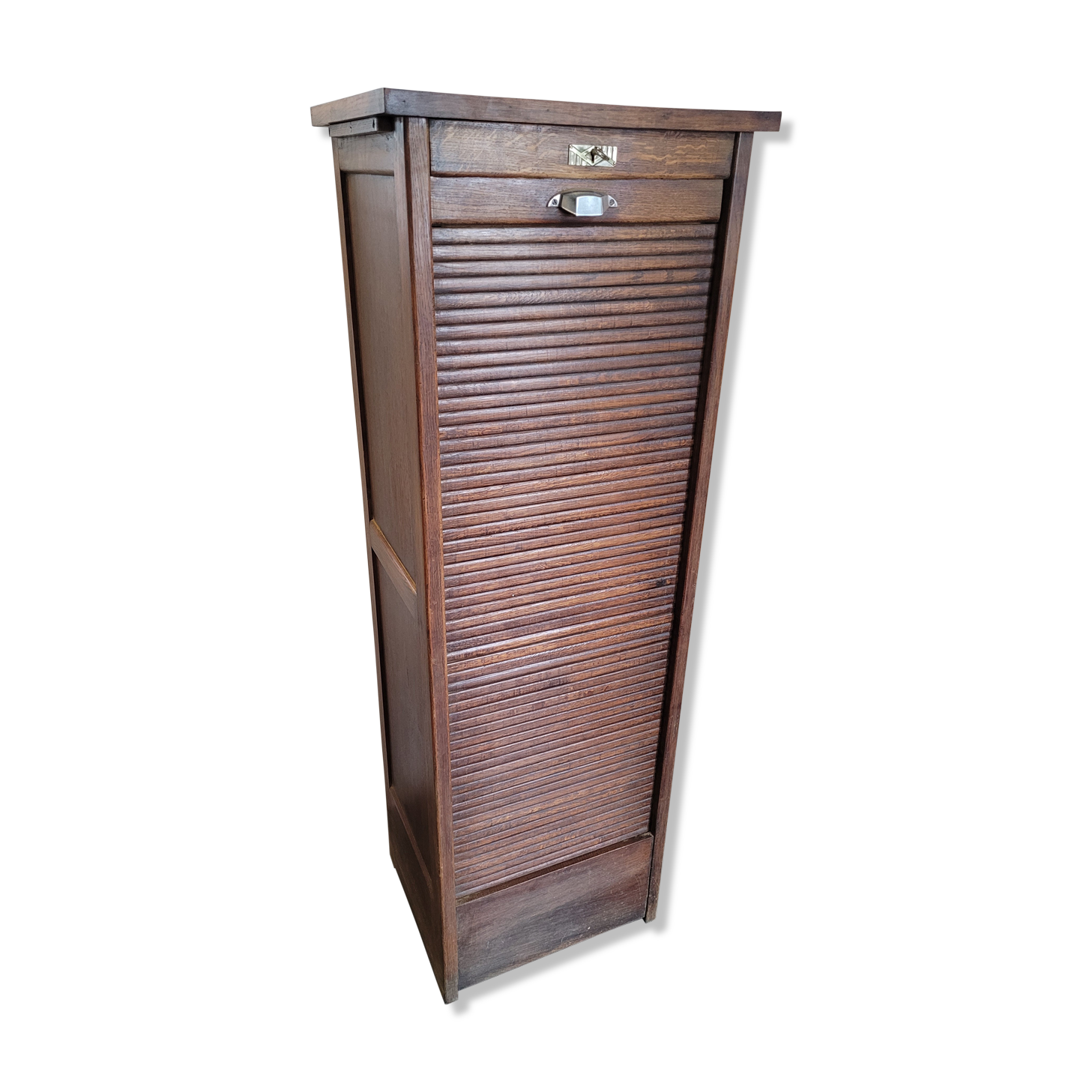 Old oak curtain binder