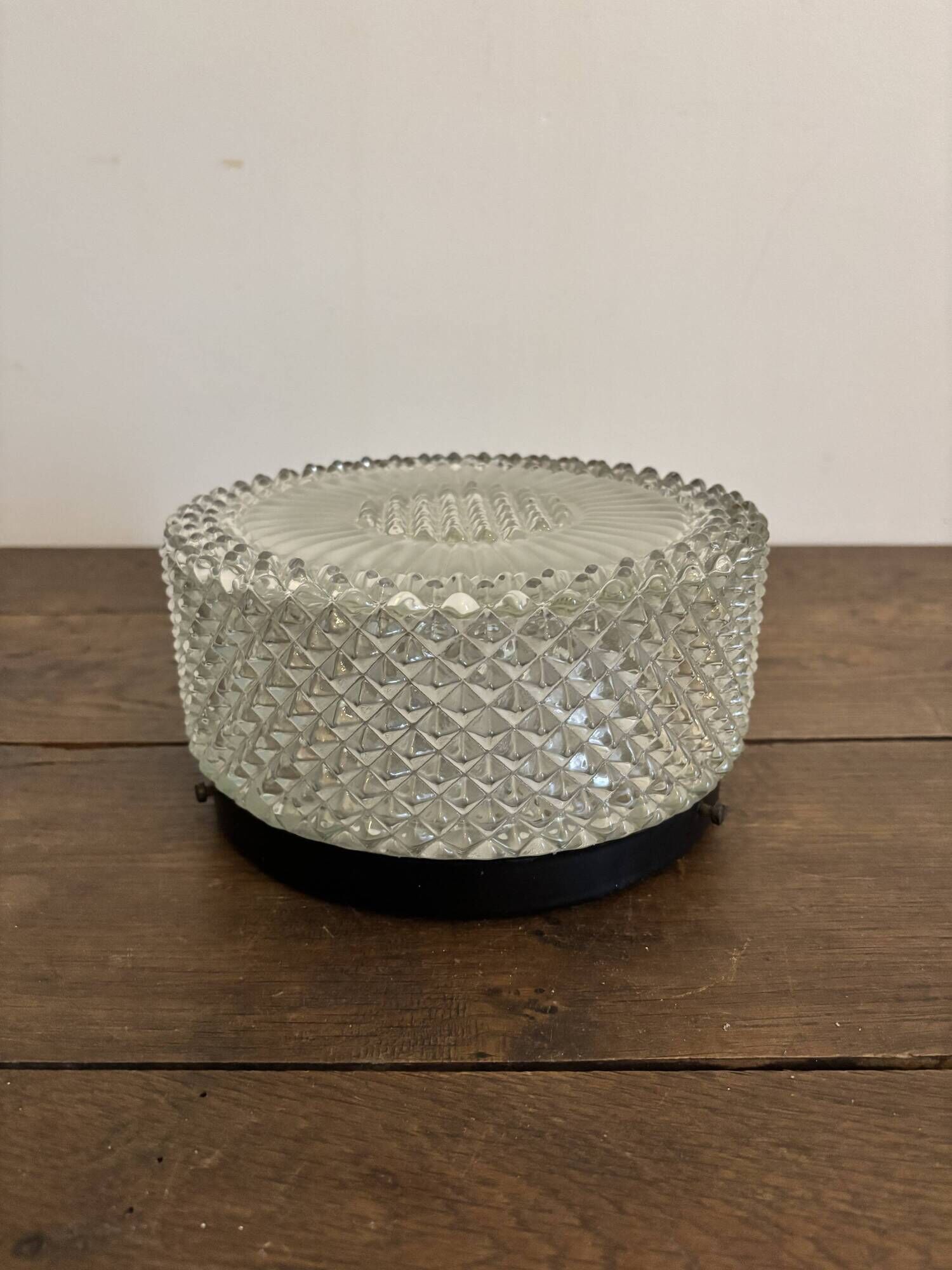 Vintage glass ceiling light "diamond points"