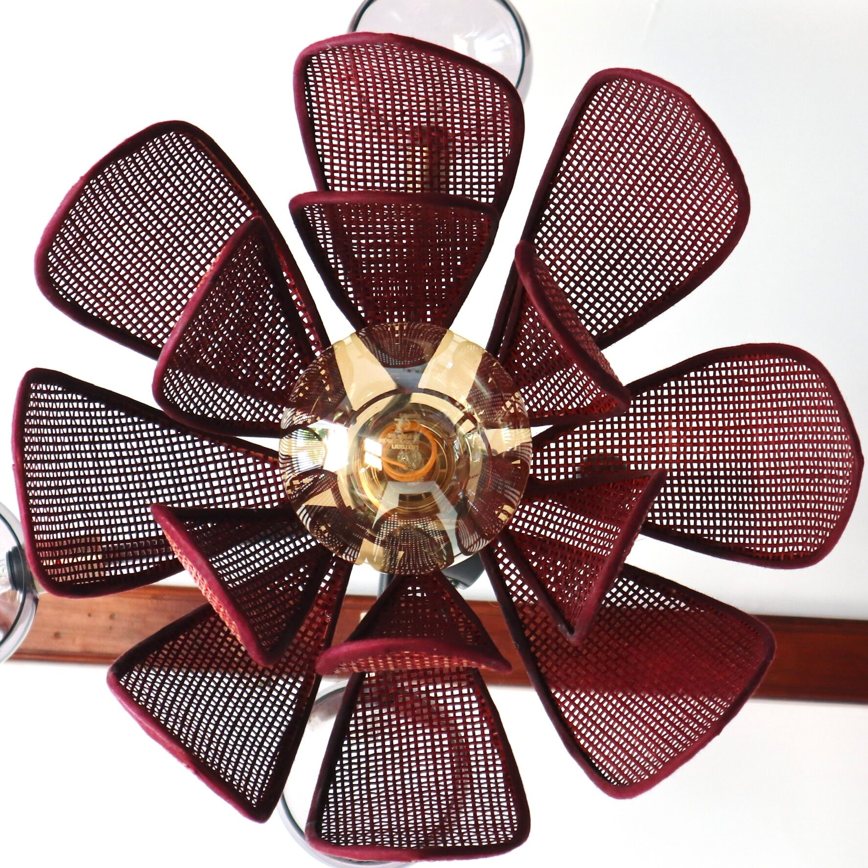 Vintage cannage lotus suspension