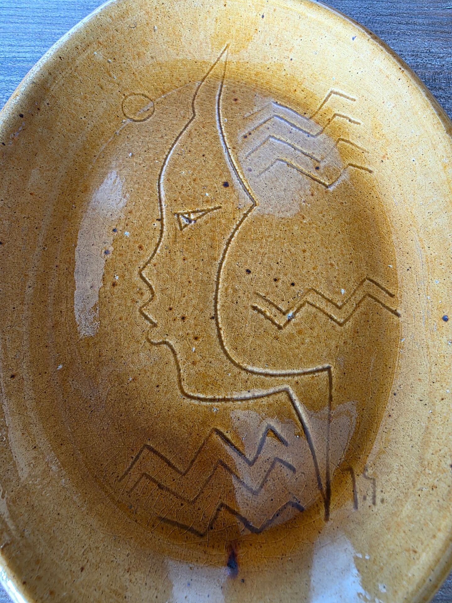 Empty pocket bowl Vallauris Foucard-Jourdan 1959 Incised profile decoration