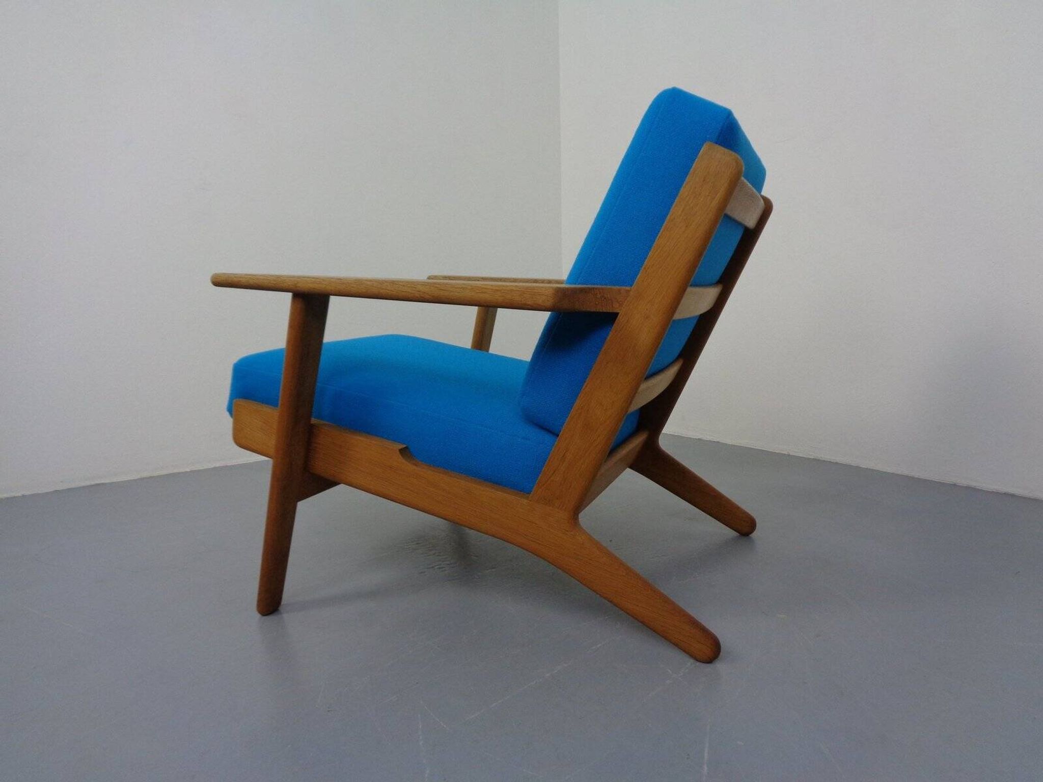 Danish GE290 Chair in Oak and Kvadrat Hallingdal by Hans J. Wegner for Getama, 1960s