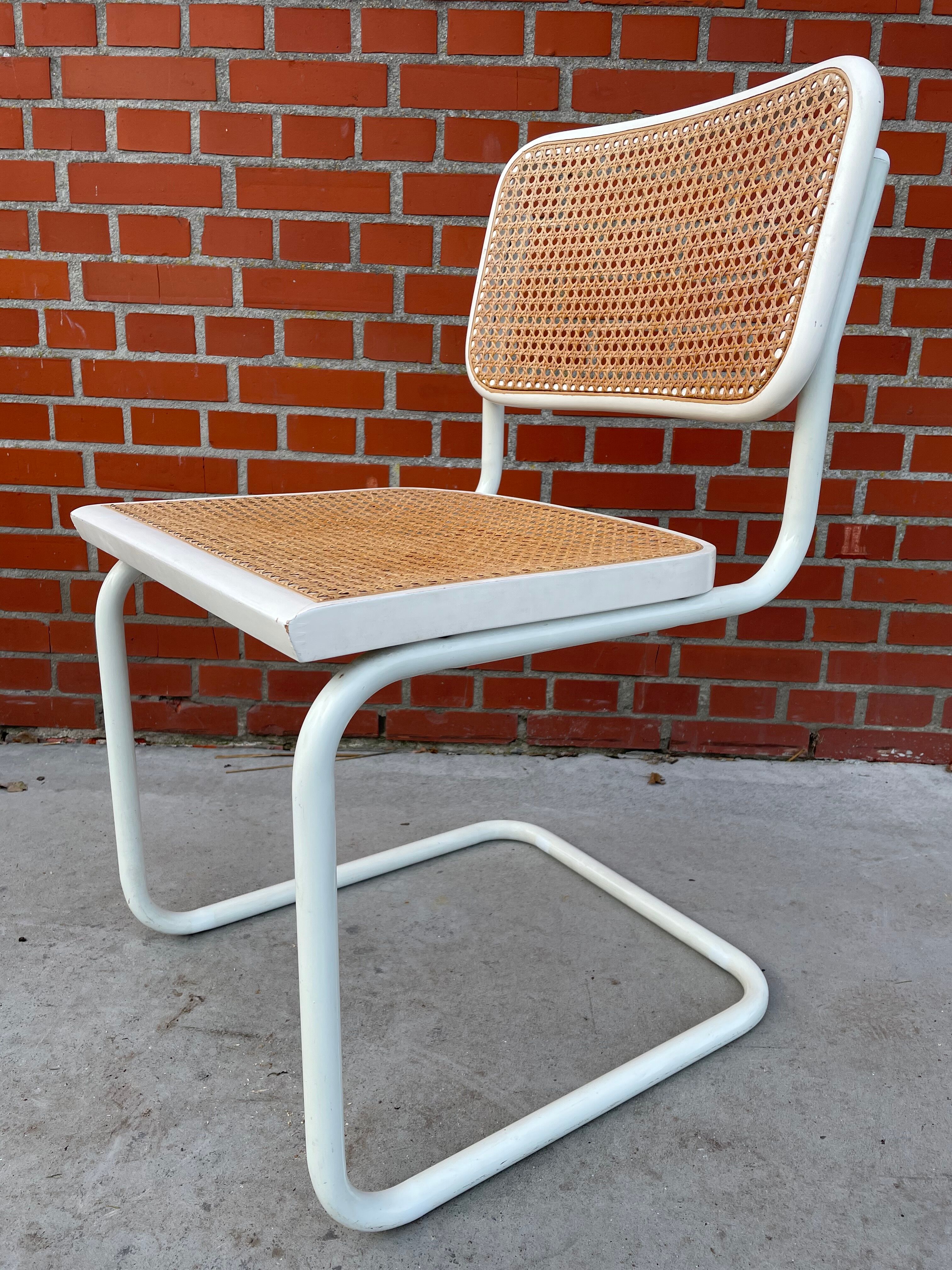Cesca chair b32 model design Marcel Breuer