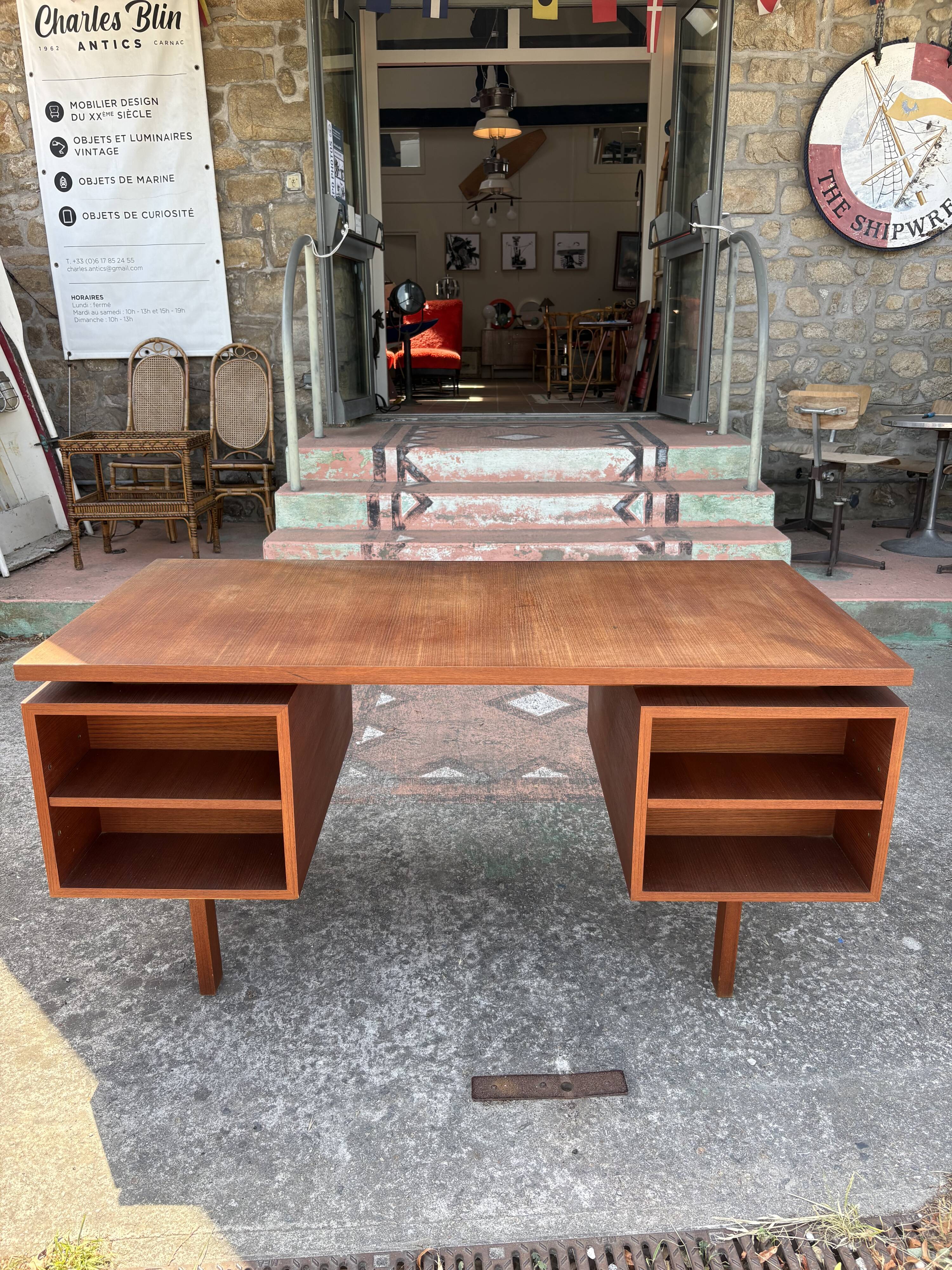 Bureau double face en teck « Musterring International »vers 1960