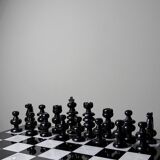 Large vintage chess set from the 70s, white and black marble, Italian craftsmanship