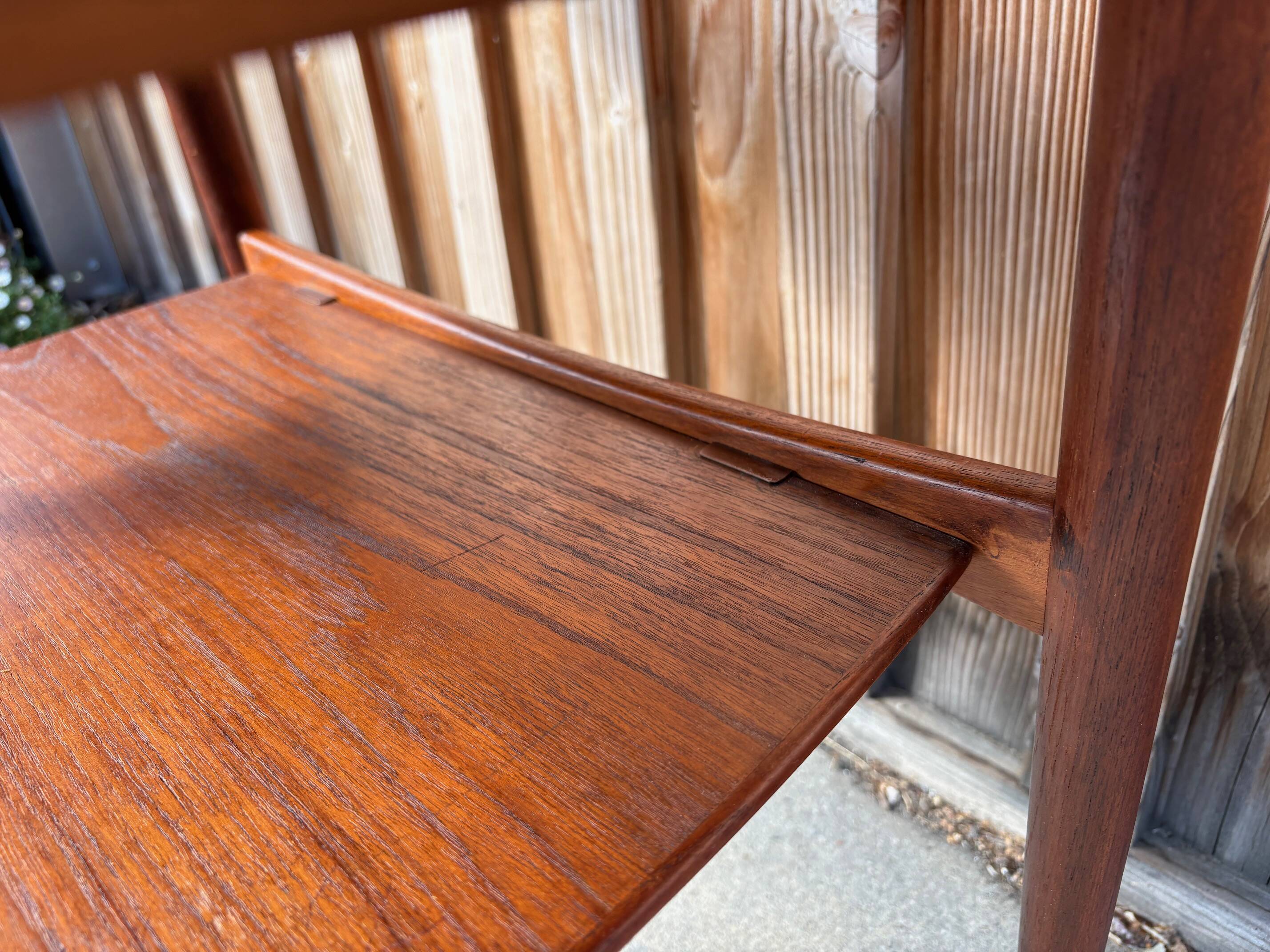 Vintage teak side table – Scandinavian design – 1960s