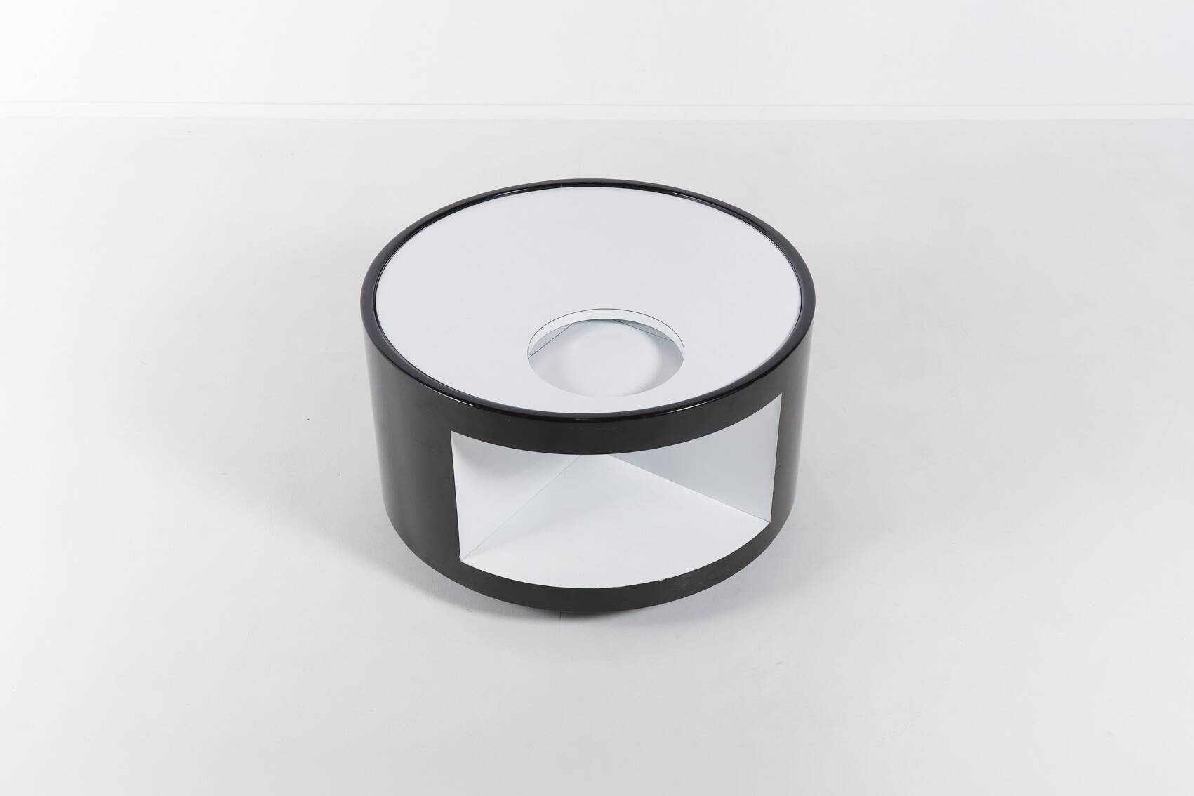 Impressive Vintage Italian coffee table – drinks storage table, 1980’s