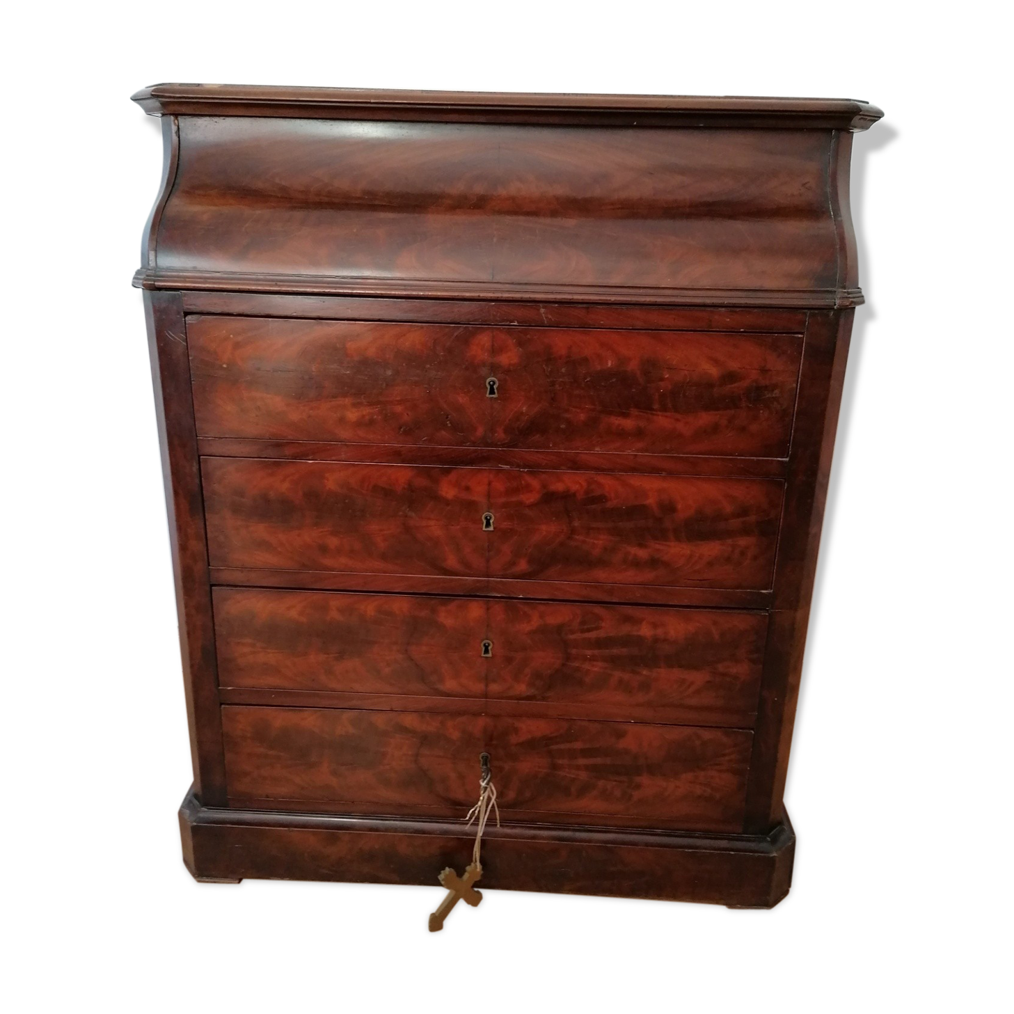 Old mahogany chest of drawers