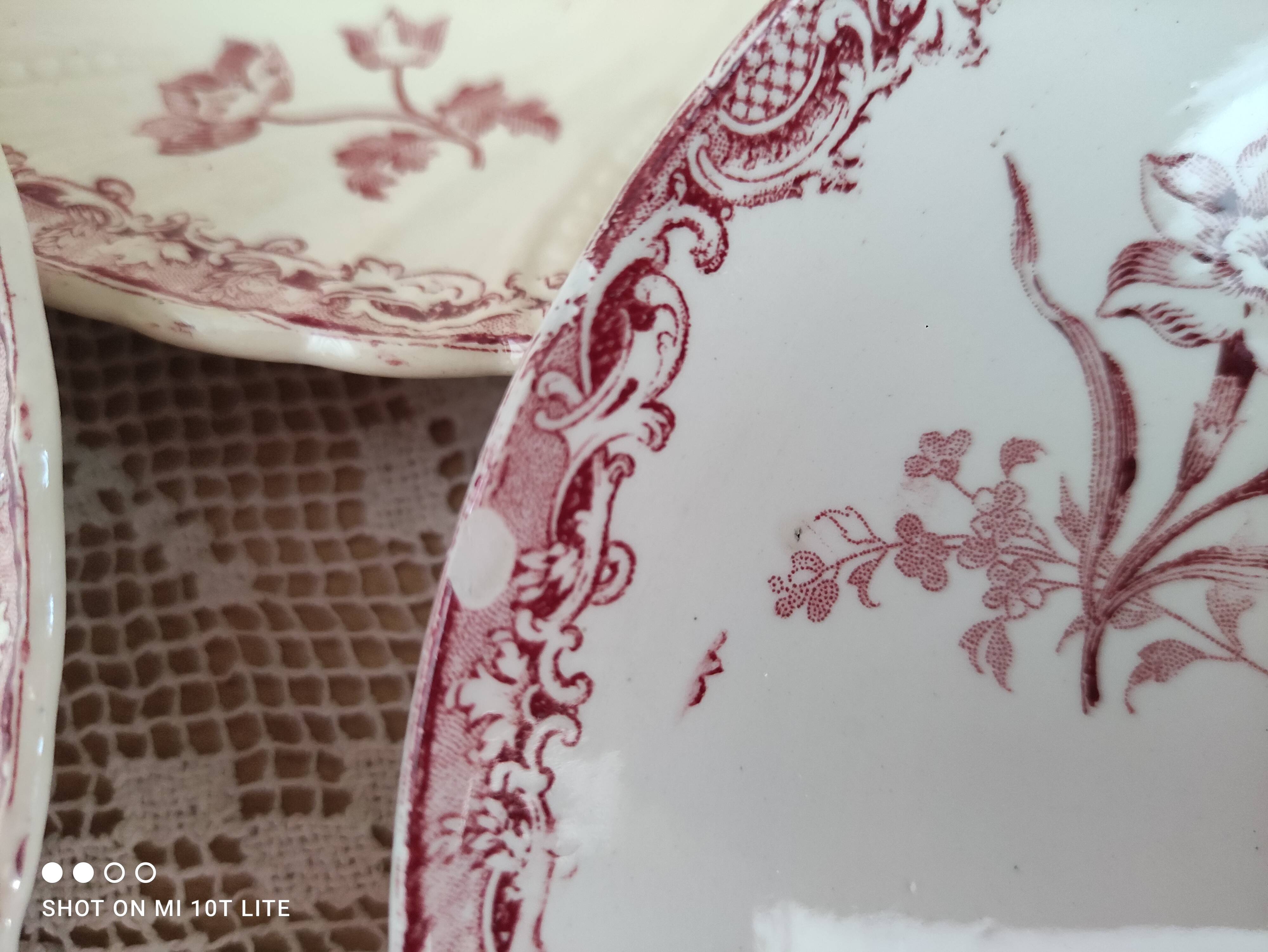 Lot de 7 assiettes ou soucoupes dépareillées Sarreguemines modèle Fontanges