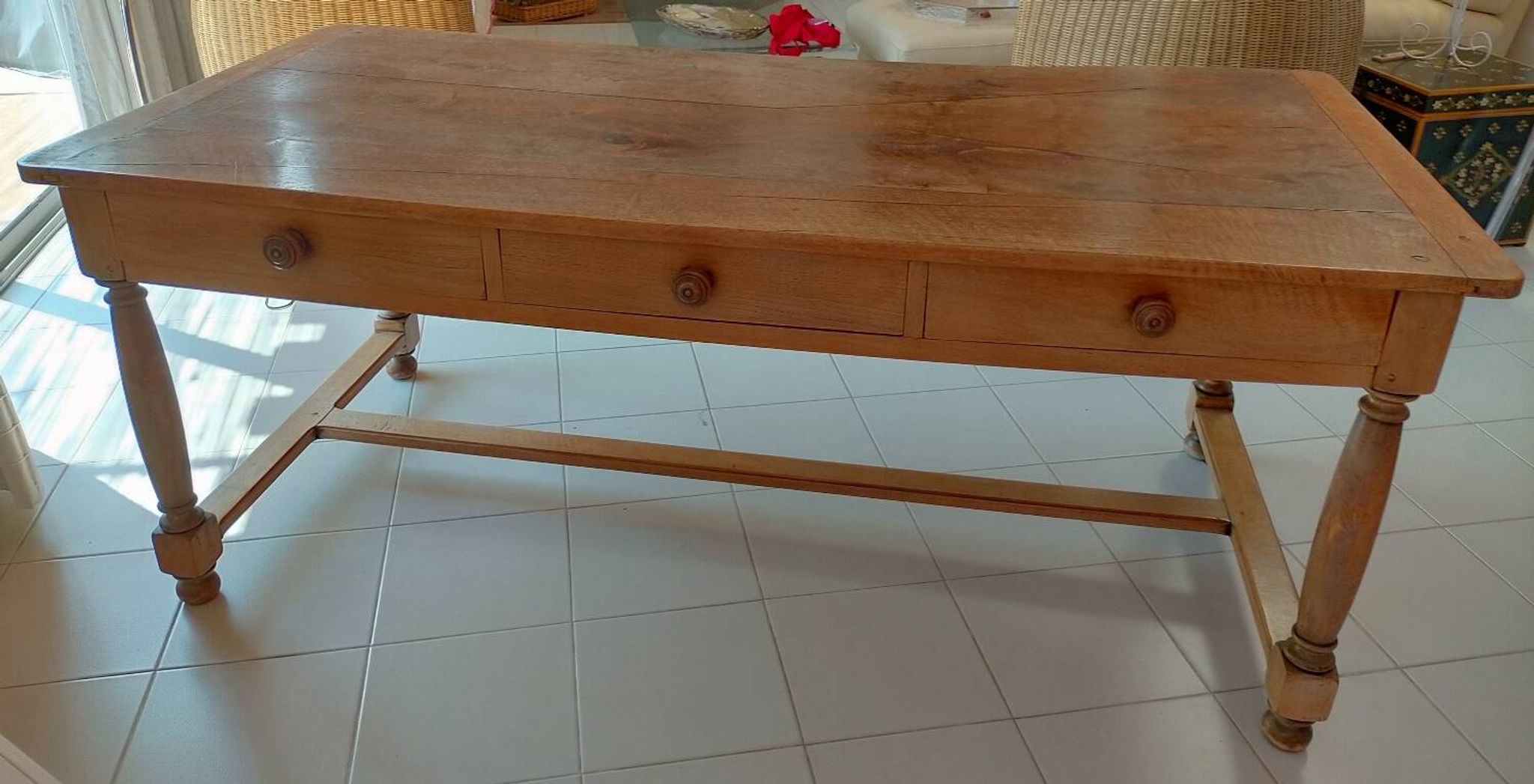 Farm table