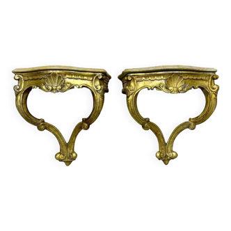 Paire de consoles louis XV galbées en bois doré vers 1850-1900