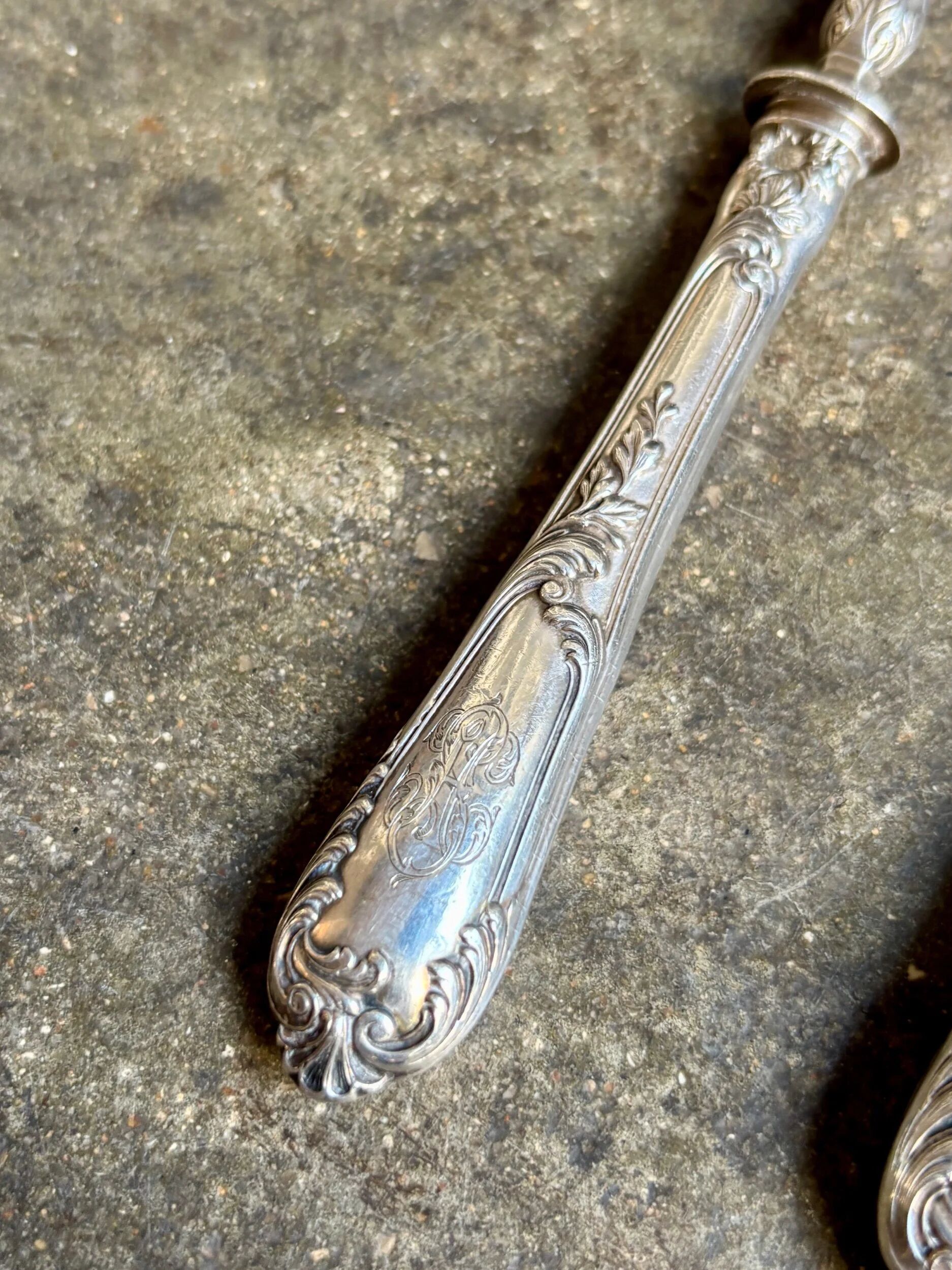 4 silver bonbon spoons engraved "HS"