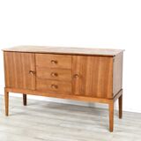 Buffet en noyer de Gordon Russell pour Heal, datant du milieu du siècle