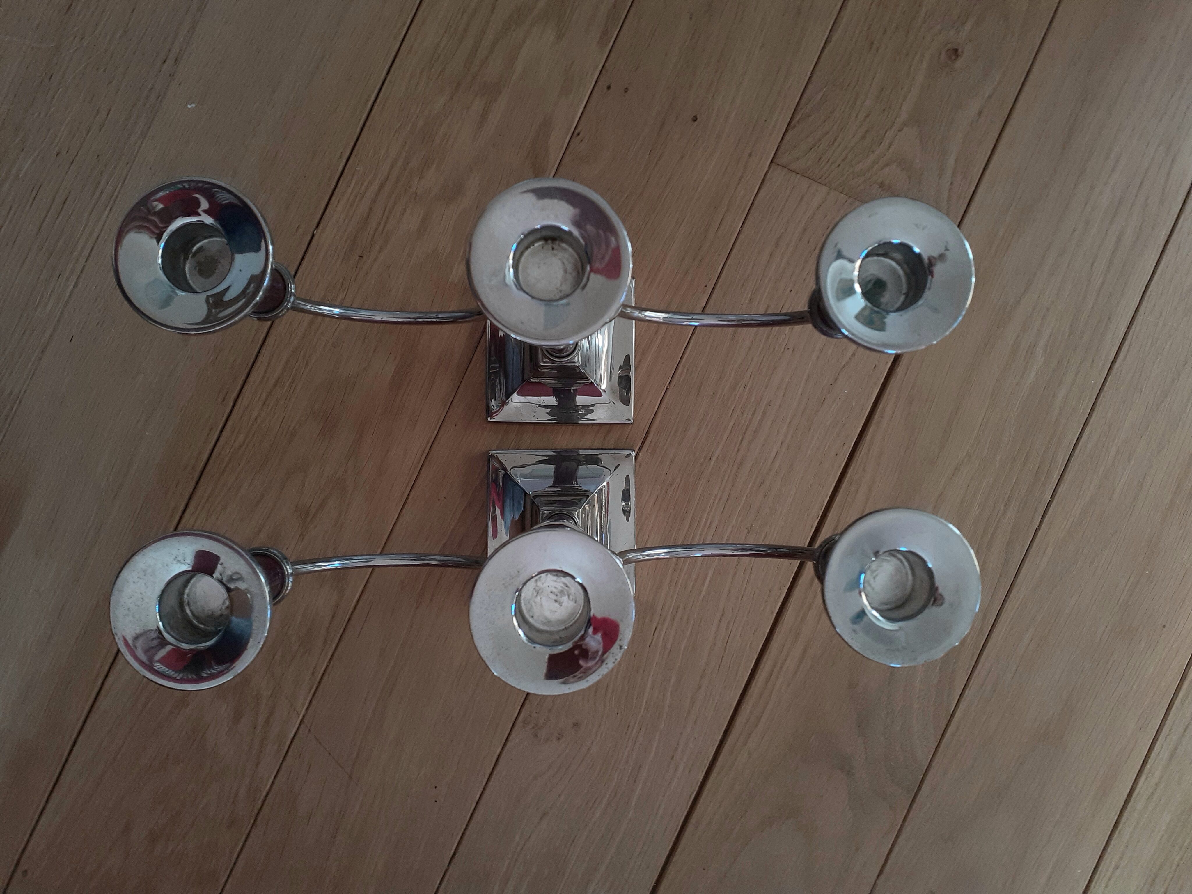 Paire de chandeliers trois feux