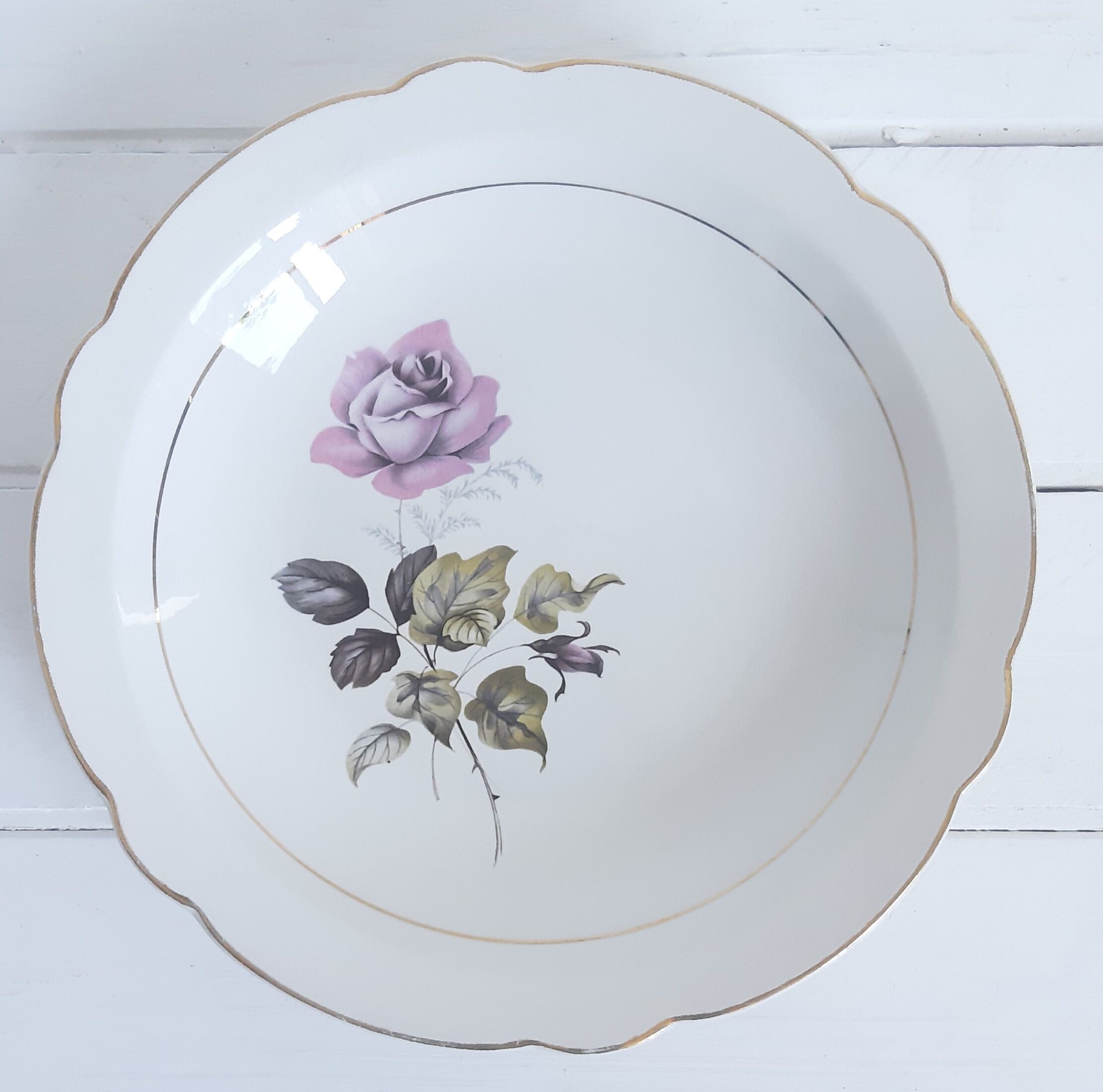 Serving dish