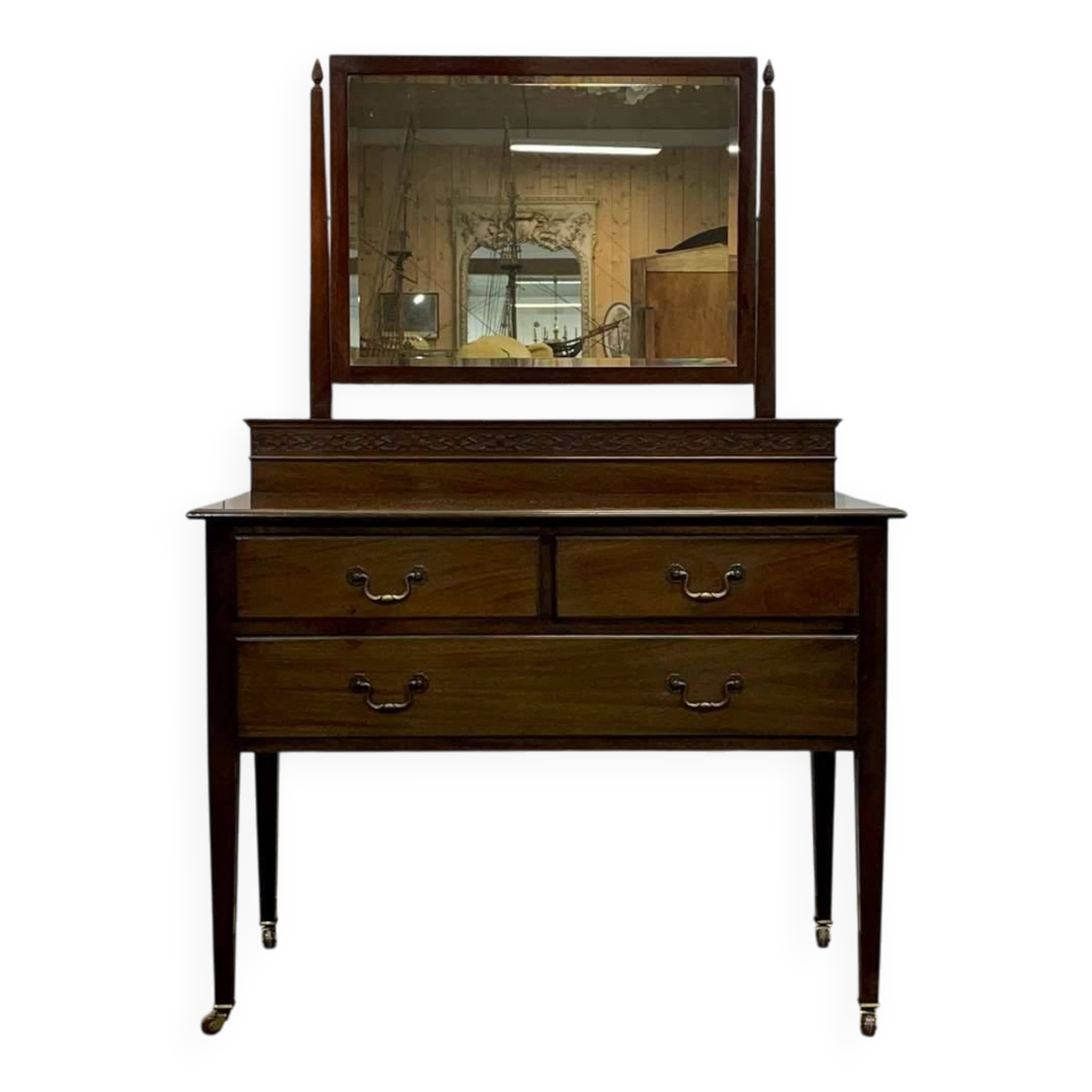 English mahogany dressing table from the early 20th century