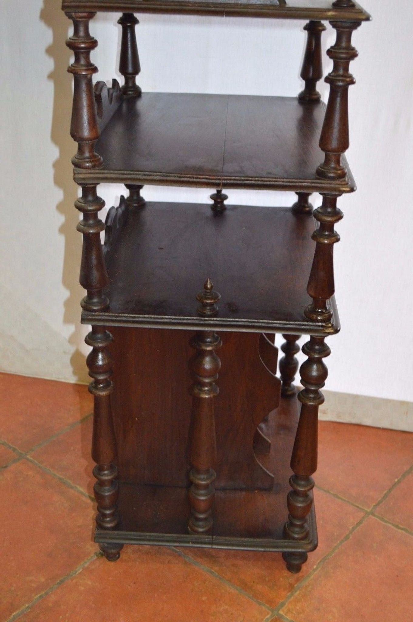 Étagère en palissandre