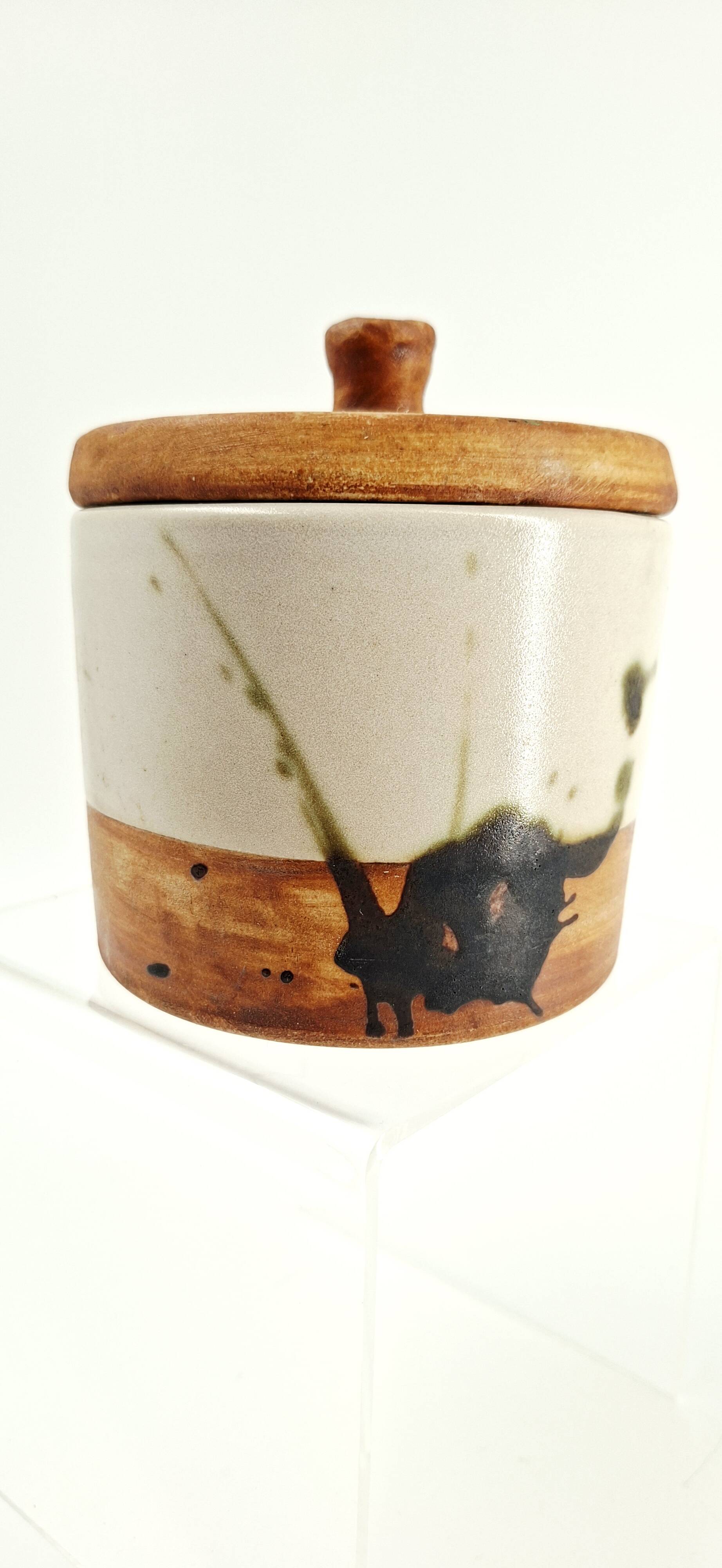 Lidded pot in stoneware — La Colombe pottery, 1970s