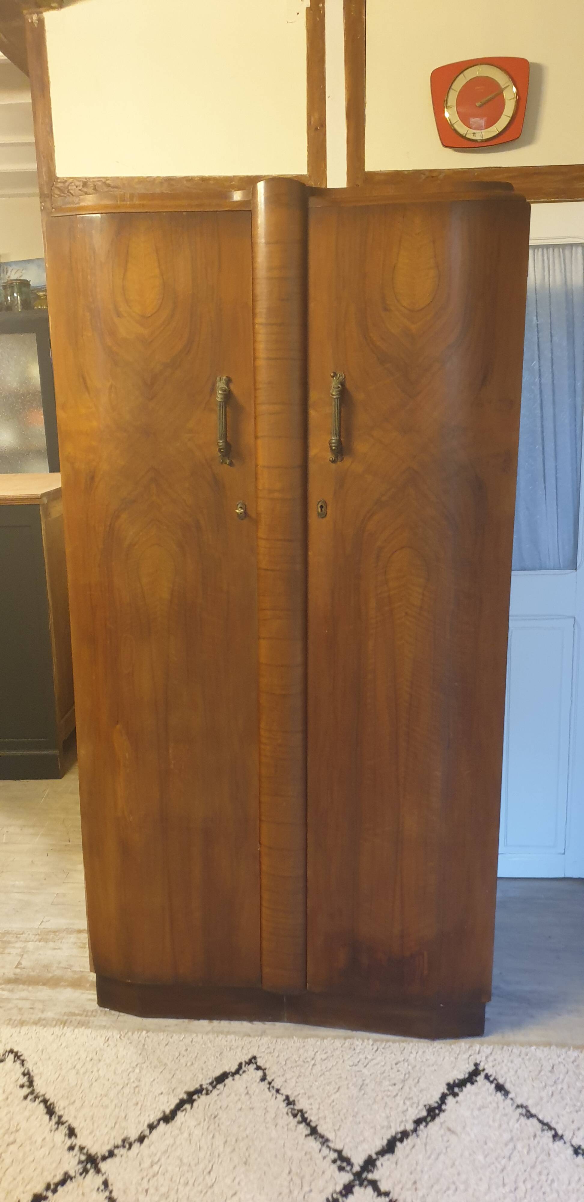 Shrager English Wardrobe