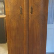 Shrager English Wardrobe