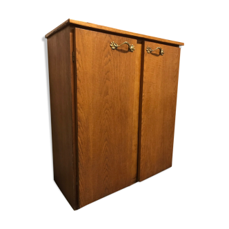 Low buffet, two-door vintage veneer wood handle with floral handles