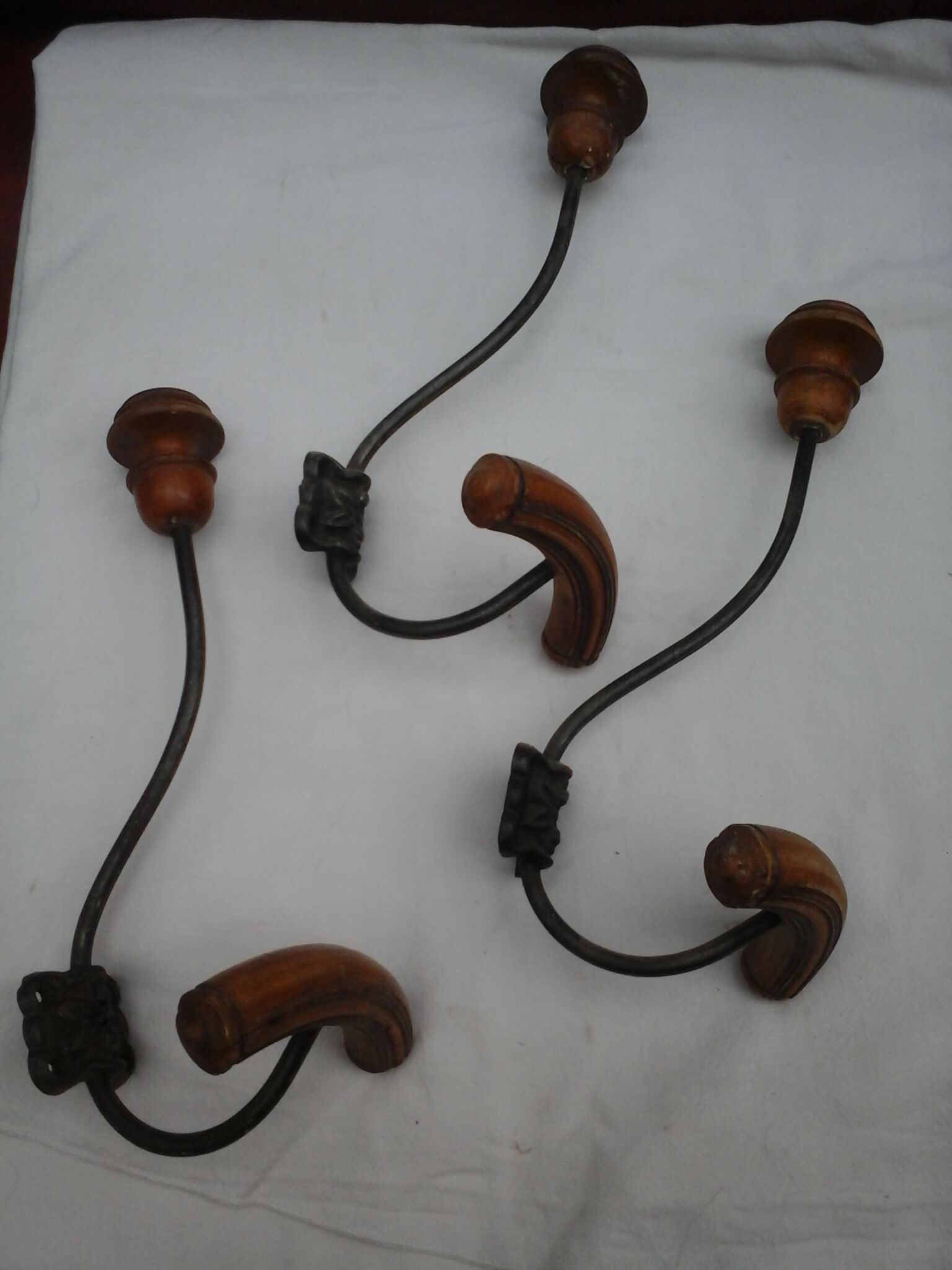Lot de 3 patères anciennes