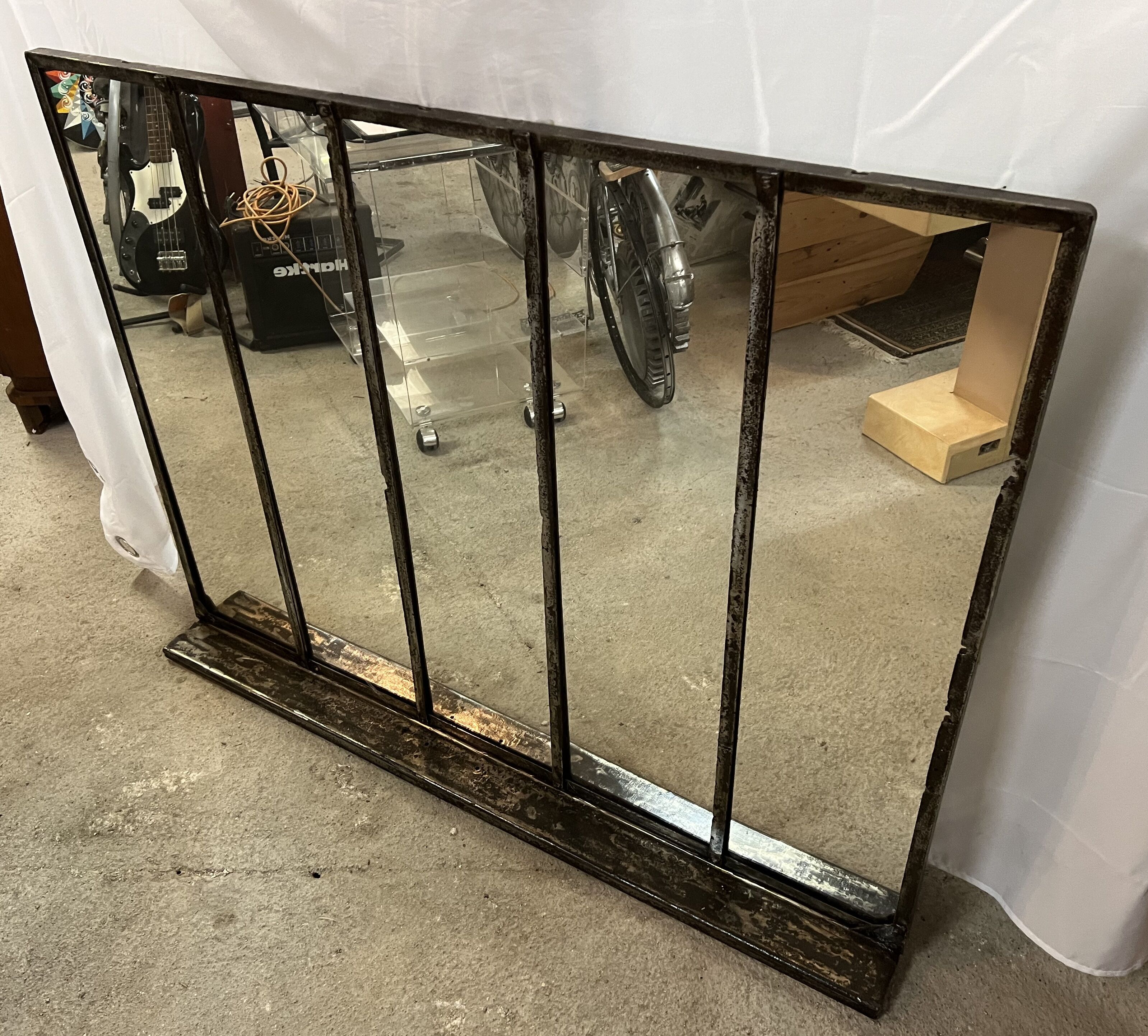 Miroir d'usine en acier design industriel des années 50