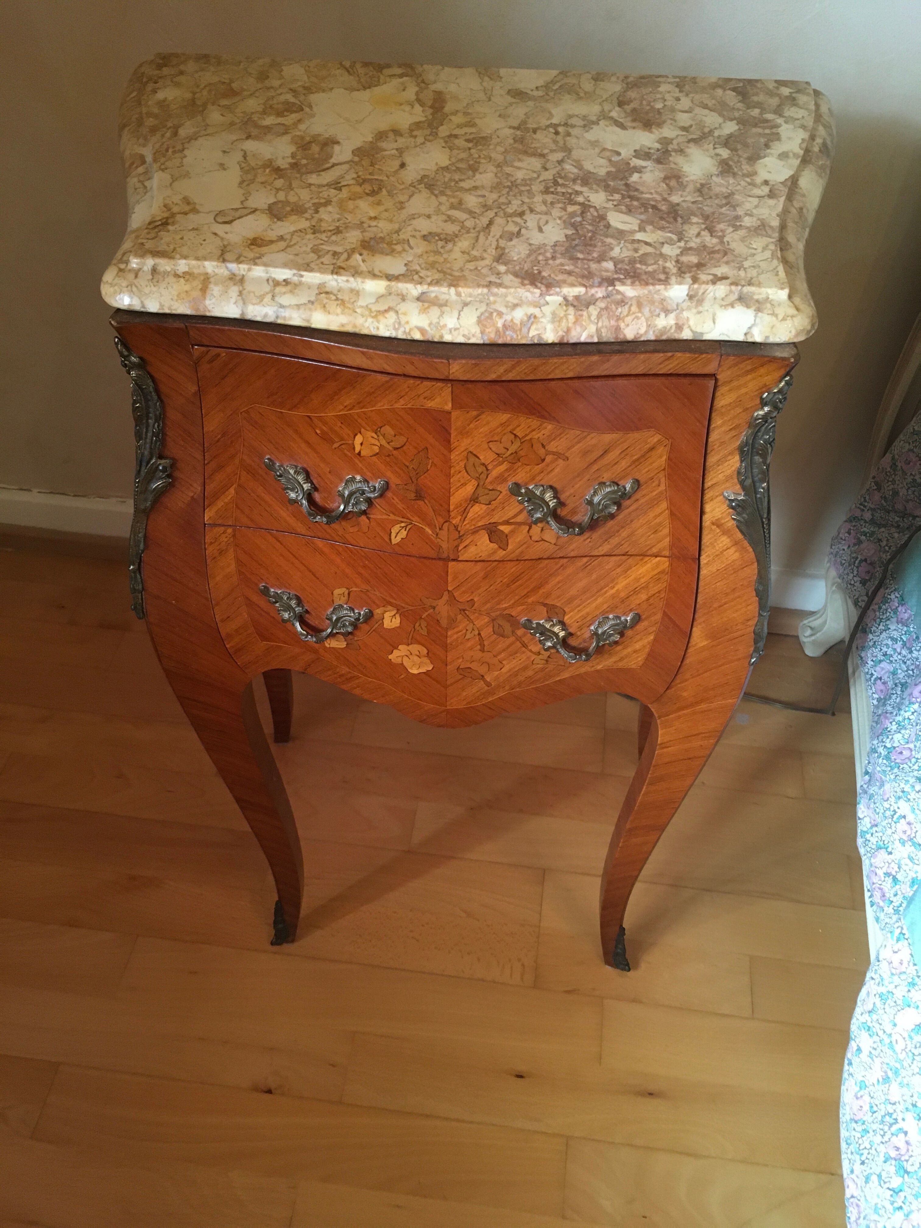 Tables de chevet de style Louis XIV