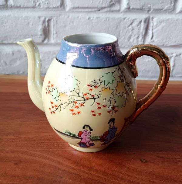Service à thé en porcelaine fine japonaise vintage motif paysage