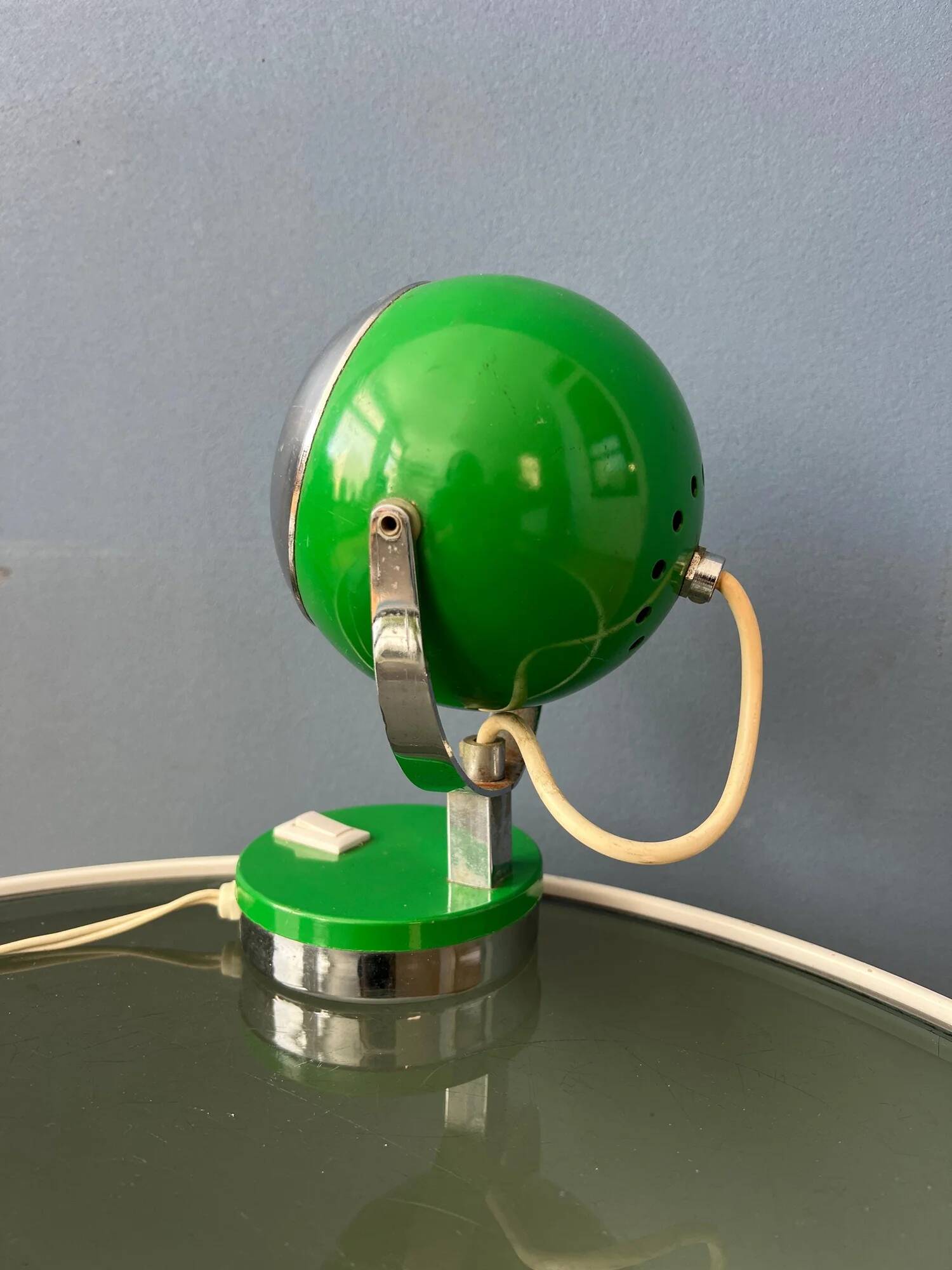 Vintage green space age eyeball table lamp