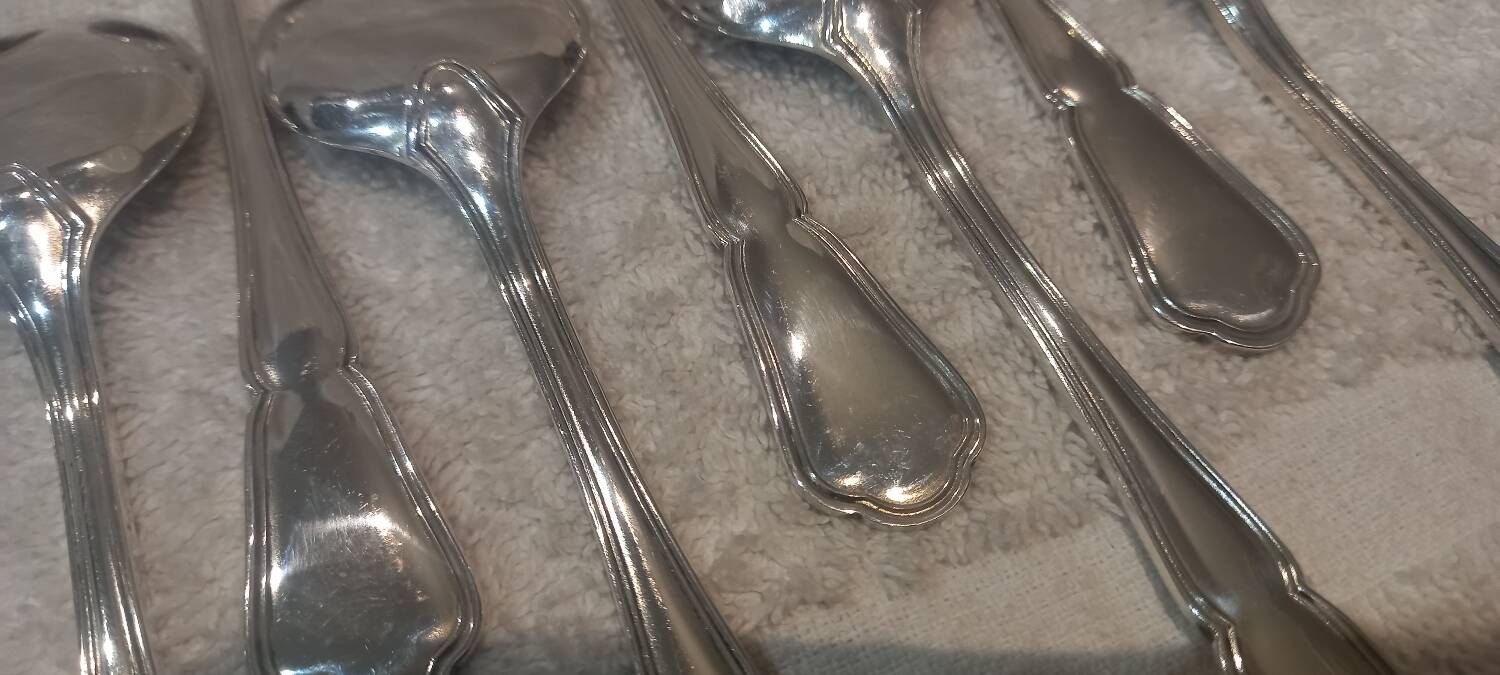12 silver-plated ice cream scoops, Ercuis goldsmith, 13.7cm contours