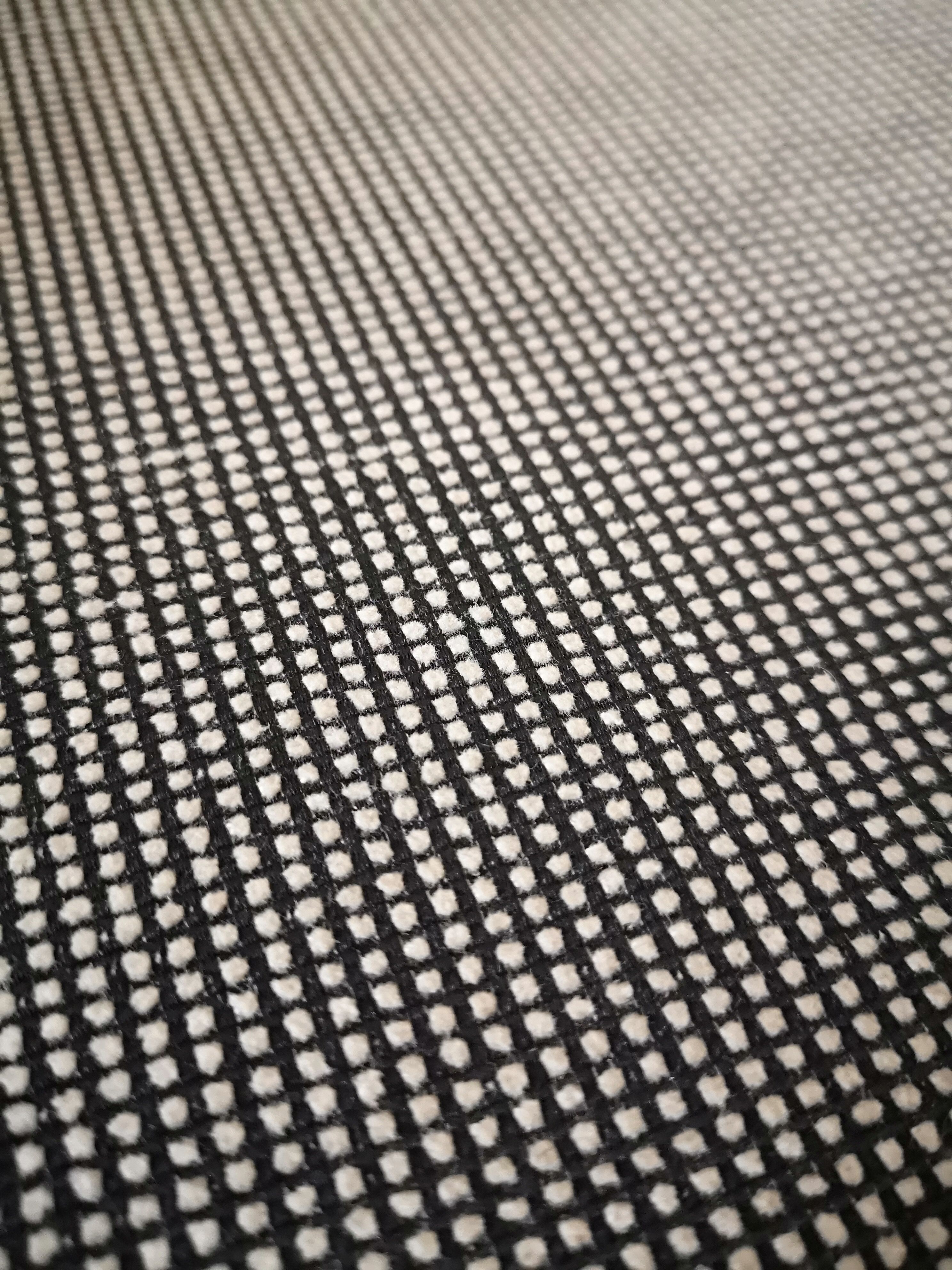 White swivel tulip chair, design 1970