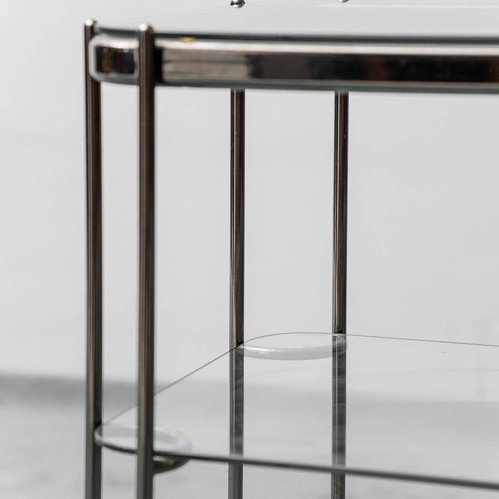 Carrello in metallo con ripiani in vetro anni ’60 vintage modernariato